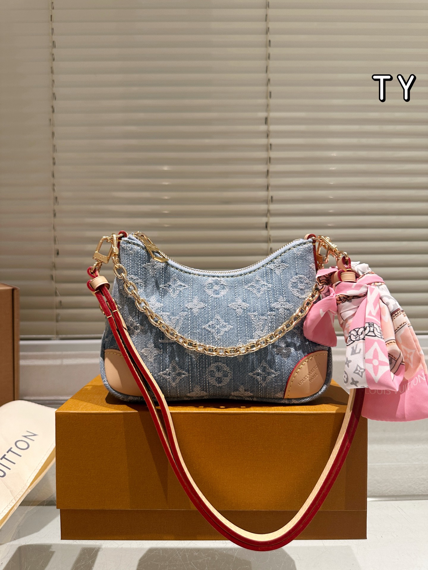 LOUIS VUITTON ルイヴィトン Boulogne メッセンジャーバッグ