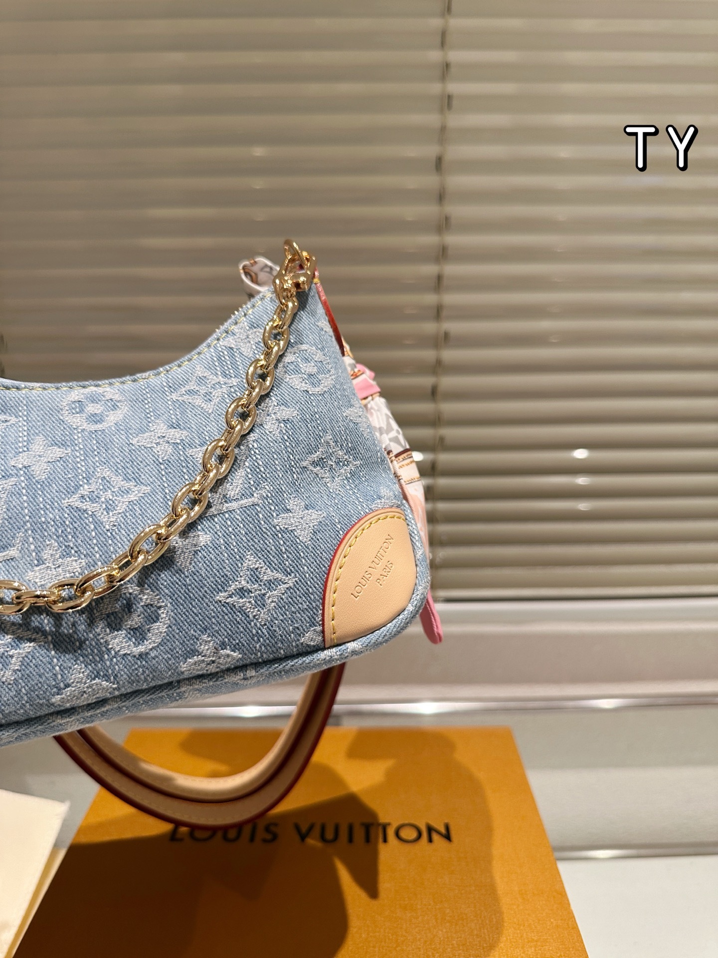 LOUIS VUITTON ルイヴィトン Boulogne メッセンジャーバッグ