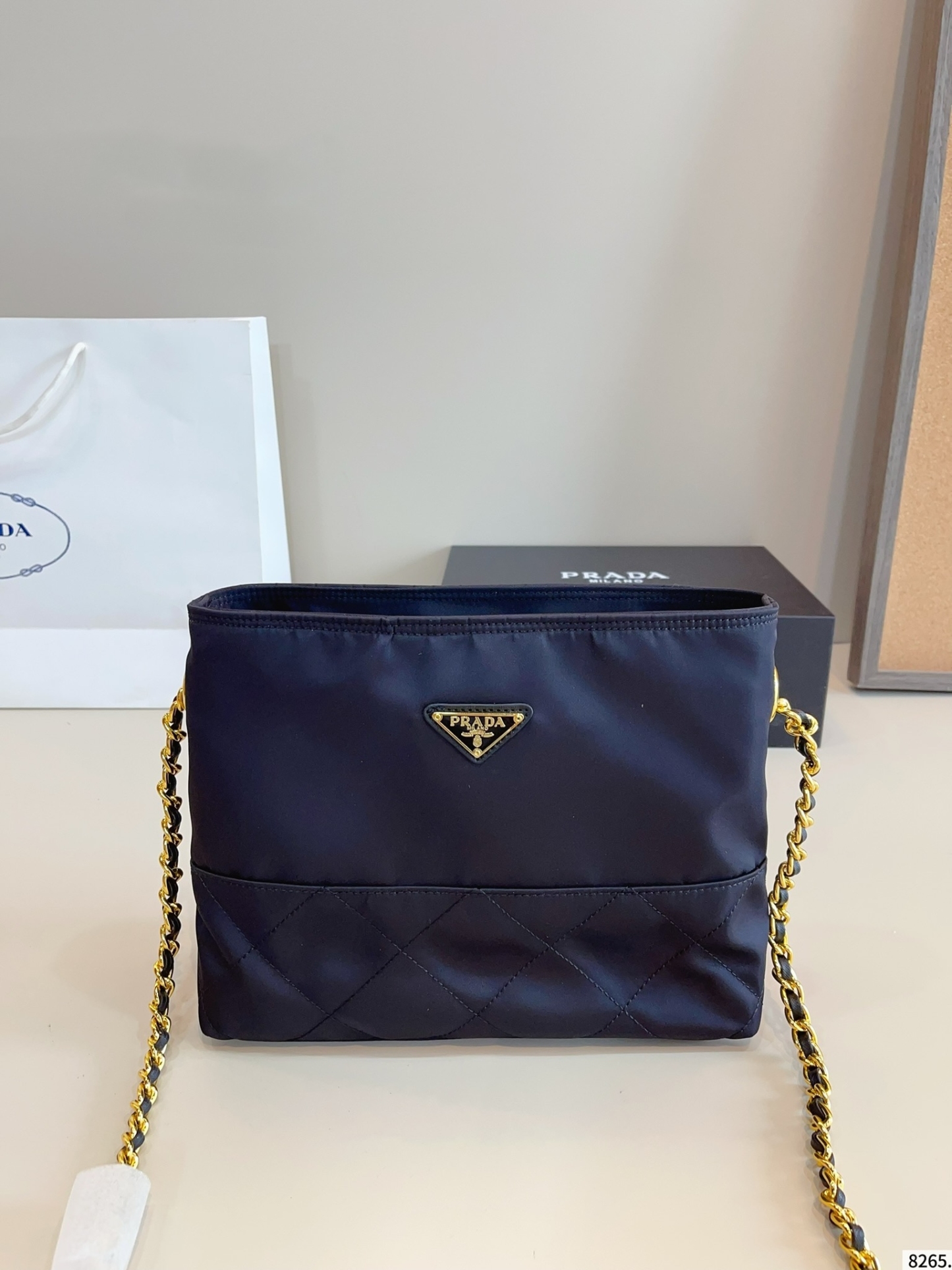 【PRADA公式旗艦店】プラダ ナイロンのトートバッグ★人気商品★