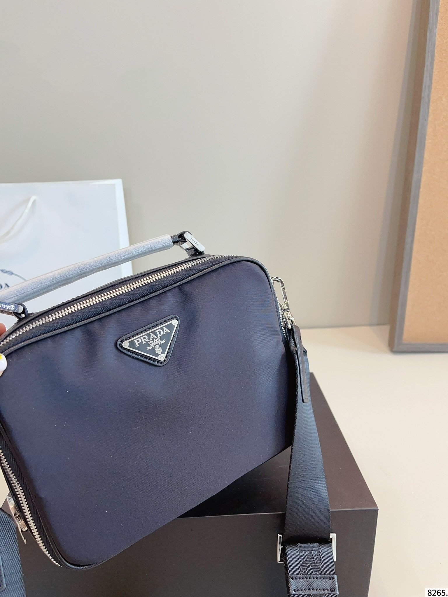 【PRADA公式旗艦店】プラダ カメラバッグ ショルダーバッグ★人気商品★