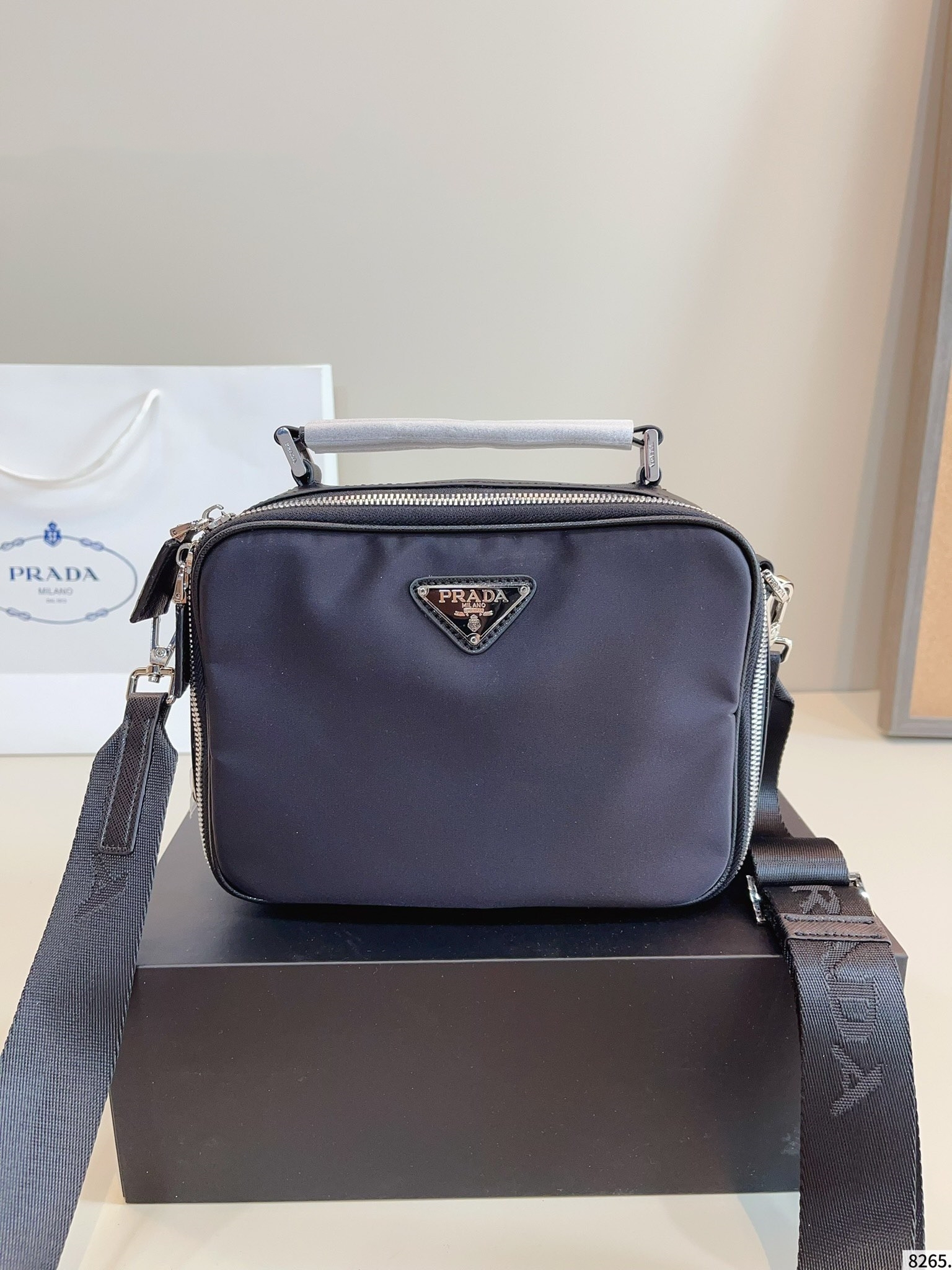 【PRADA公式旗艦店】プラダ カメラバッグ ショルダーバッグ★人気商品★