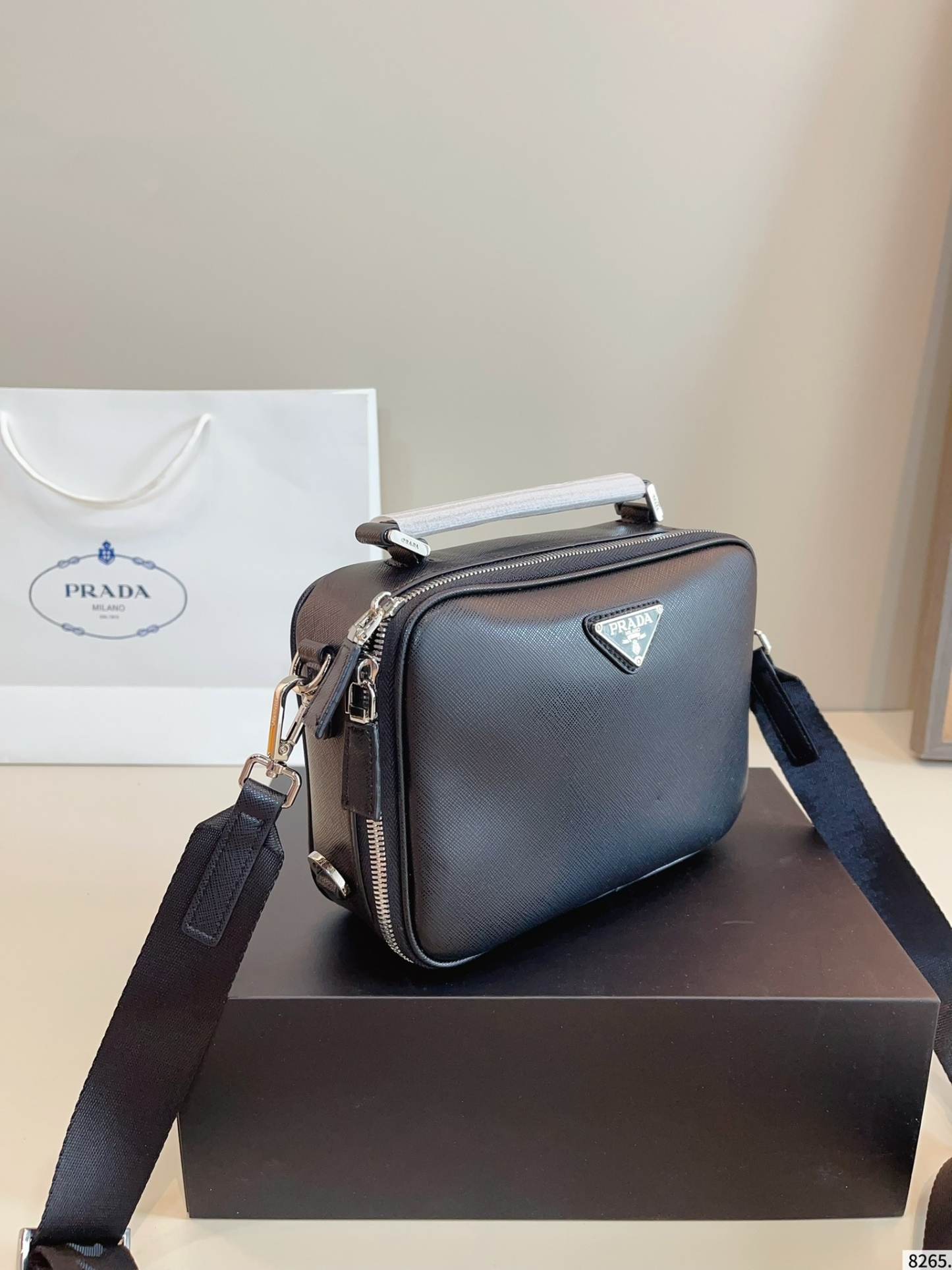 【PRADA公式旗艦店】プラダ カメラバッグ ショルダーバッグ★人気商品★