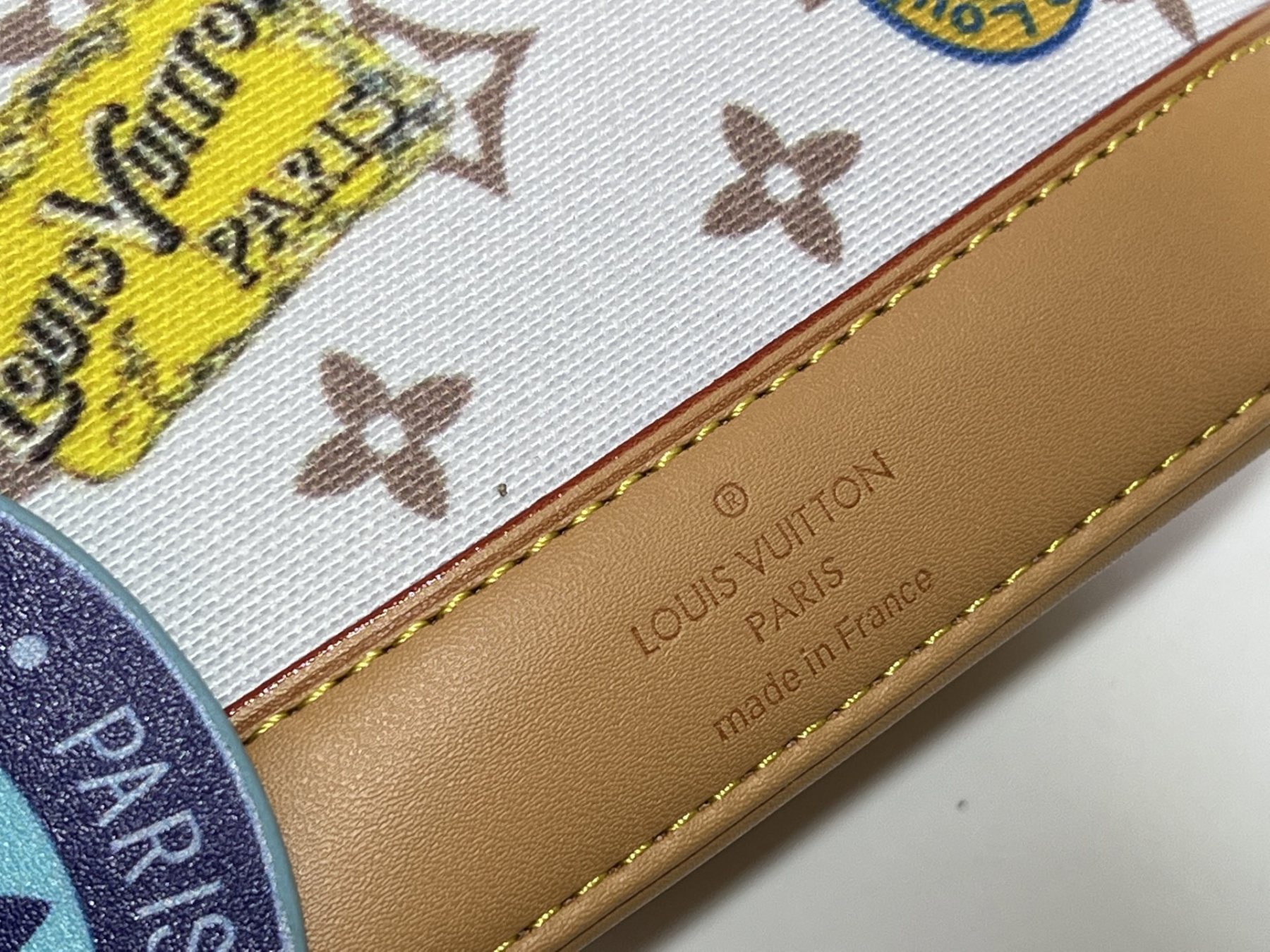 LOUIS VUITTON ルイヴィトン 新作のシェルバッグ