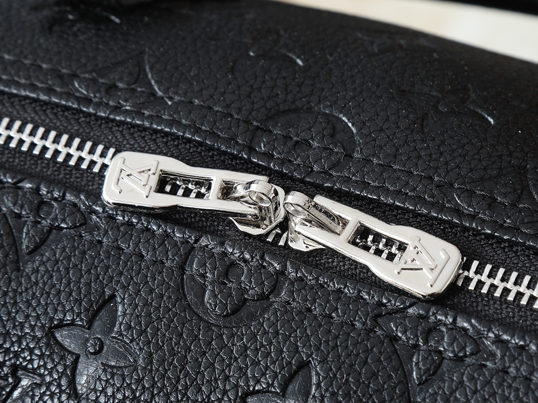 LOUIS VUITTON ルイヴィトン Speedy Soft 30 クロスボディバッグ