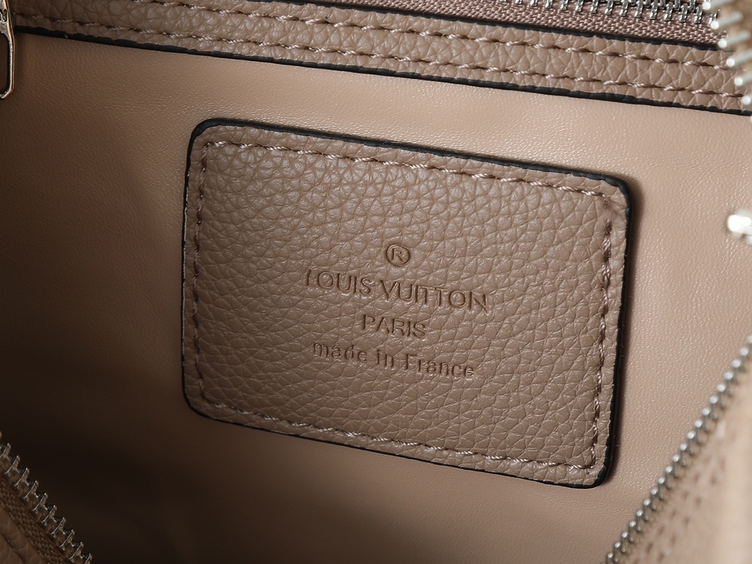 LOUIS VUITTON ルイヴィトン Speedy Soft 30 クロスボディバッグ