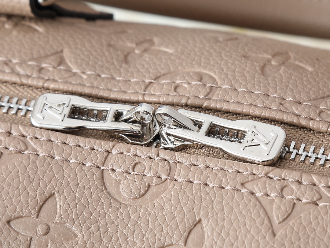 LOUIS VUITTON ルイヴィトン Speedy Soft 30 クロスボディバッグ