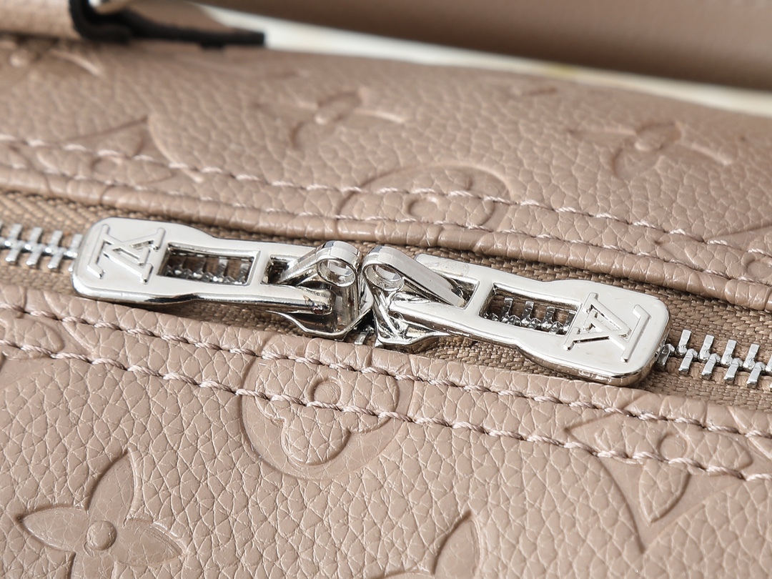 LOUIS VUITTON ルイヴィトン Speedy Soft 30 クロスボディバッグ