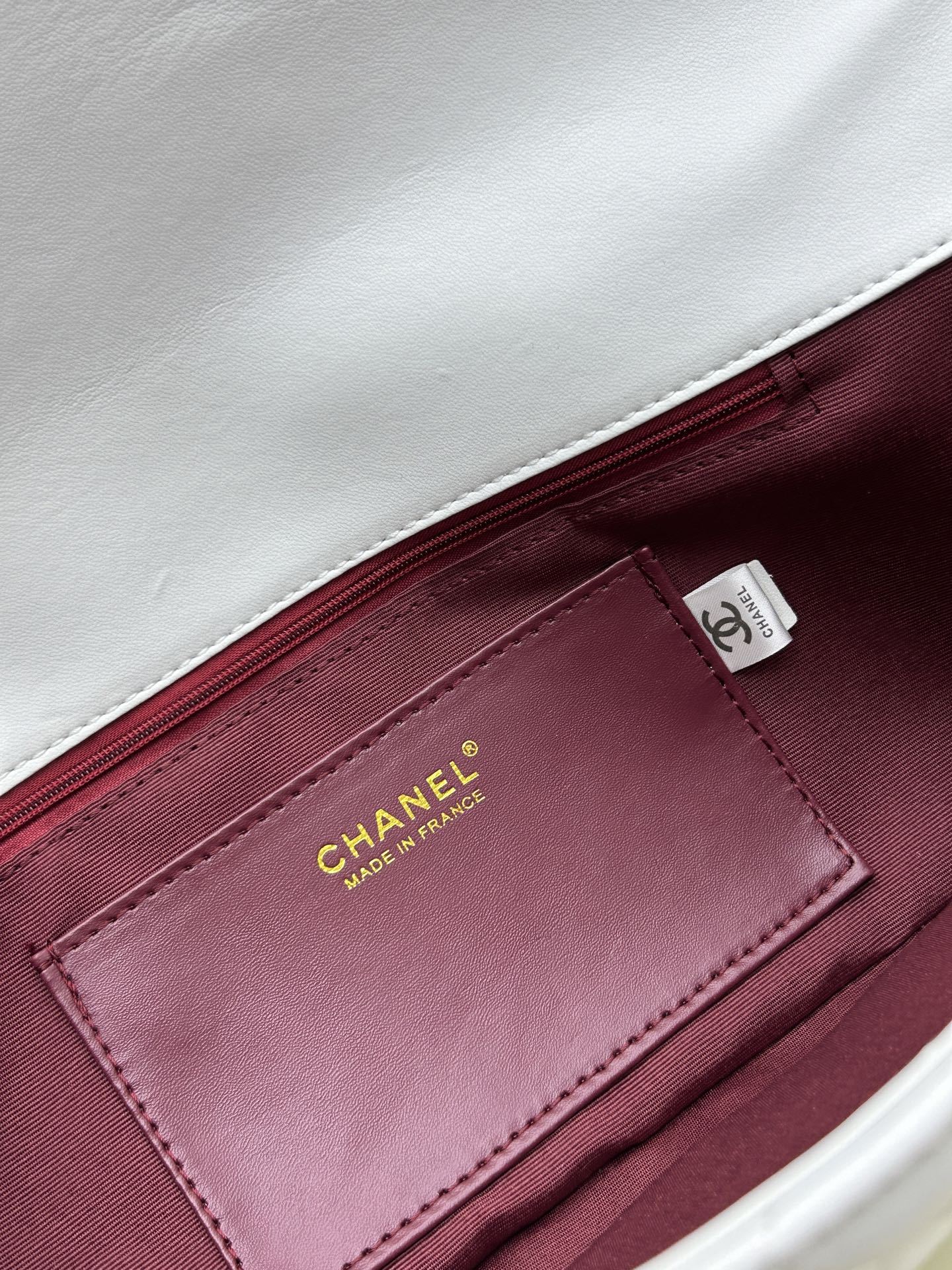 【CHANEL公式旗艦店】シャネル 24a maxi ショルダーバッグ