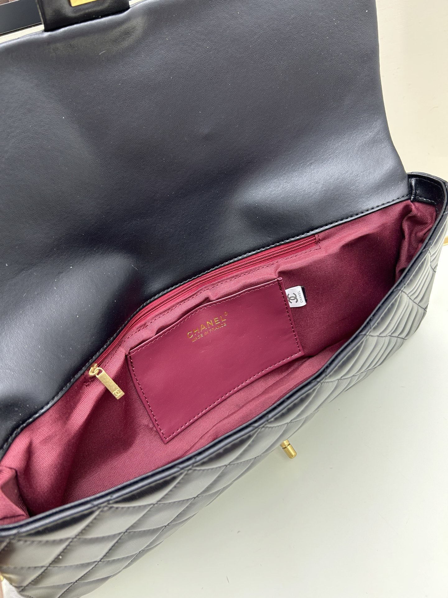 【CHANEL公式旗艦店】シャネル 24a maxi ショルダーバッグ