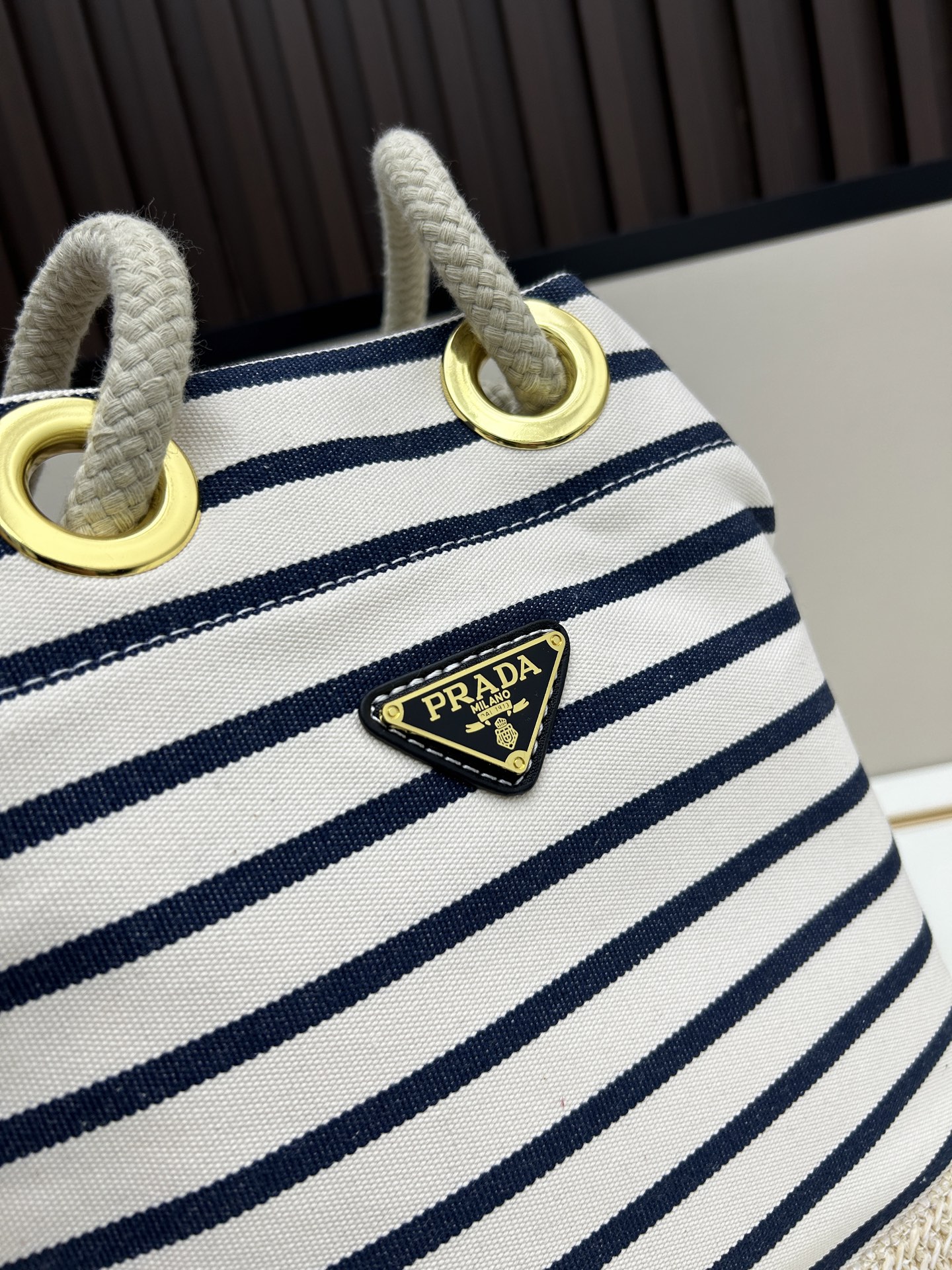 【PRADA公式旗艦店】プラダ Mariner バケットバッグ 2548