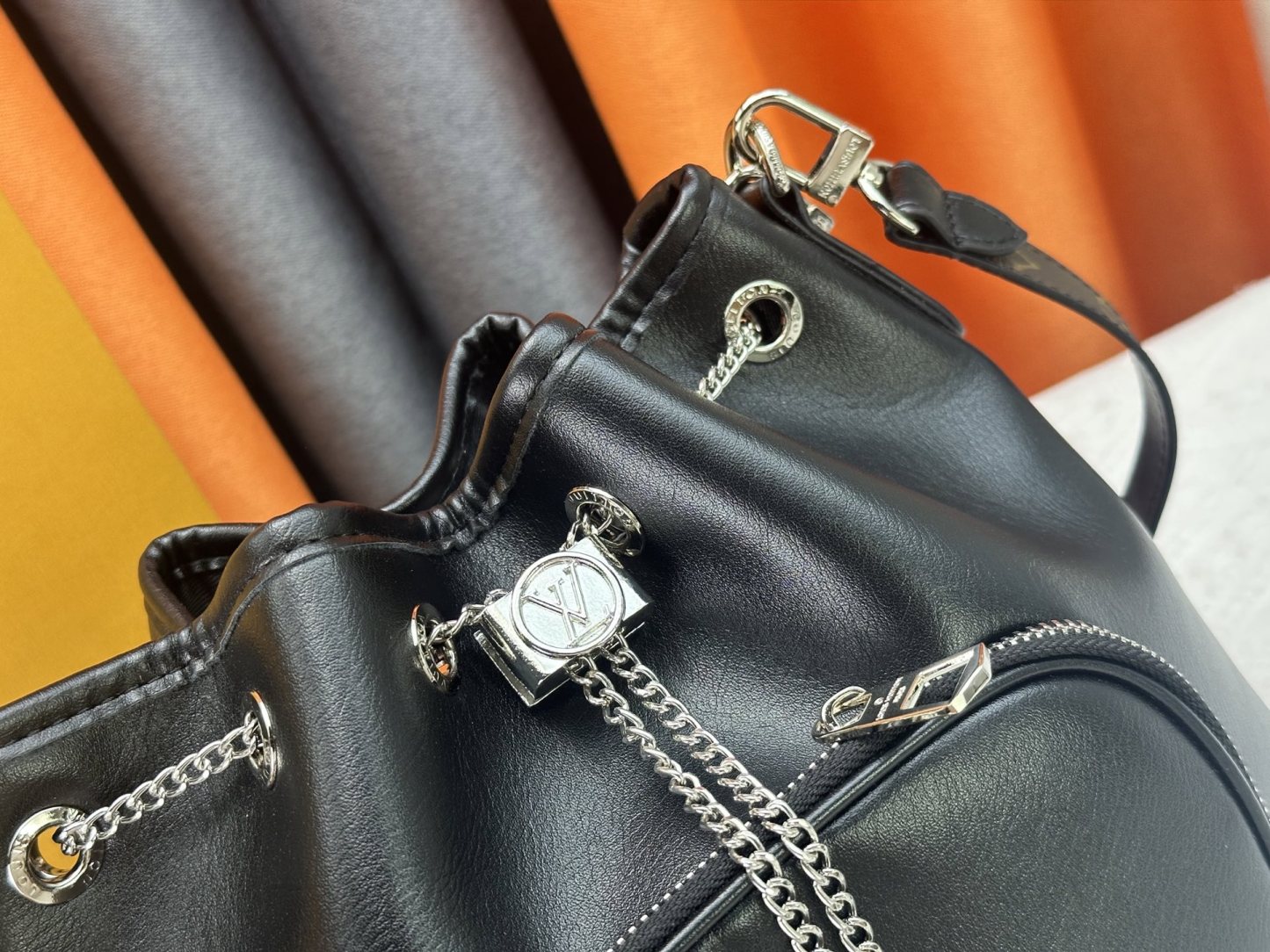 LOUIS VUITTON ルイヴィトン No Way クロスボディバッグ M14377