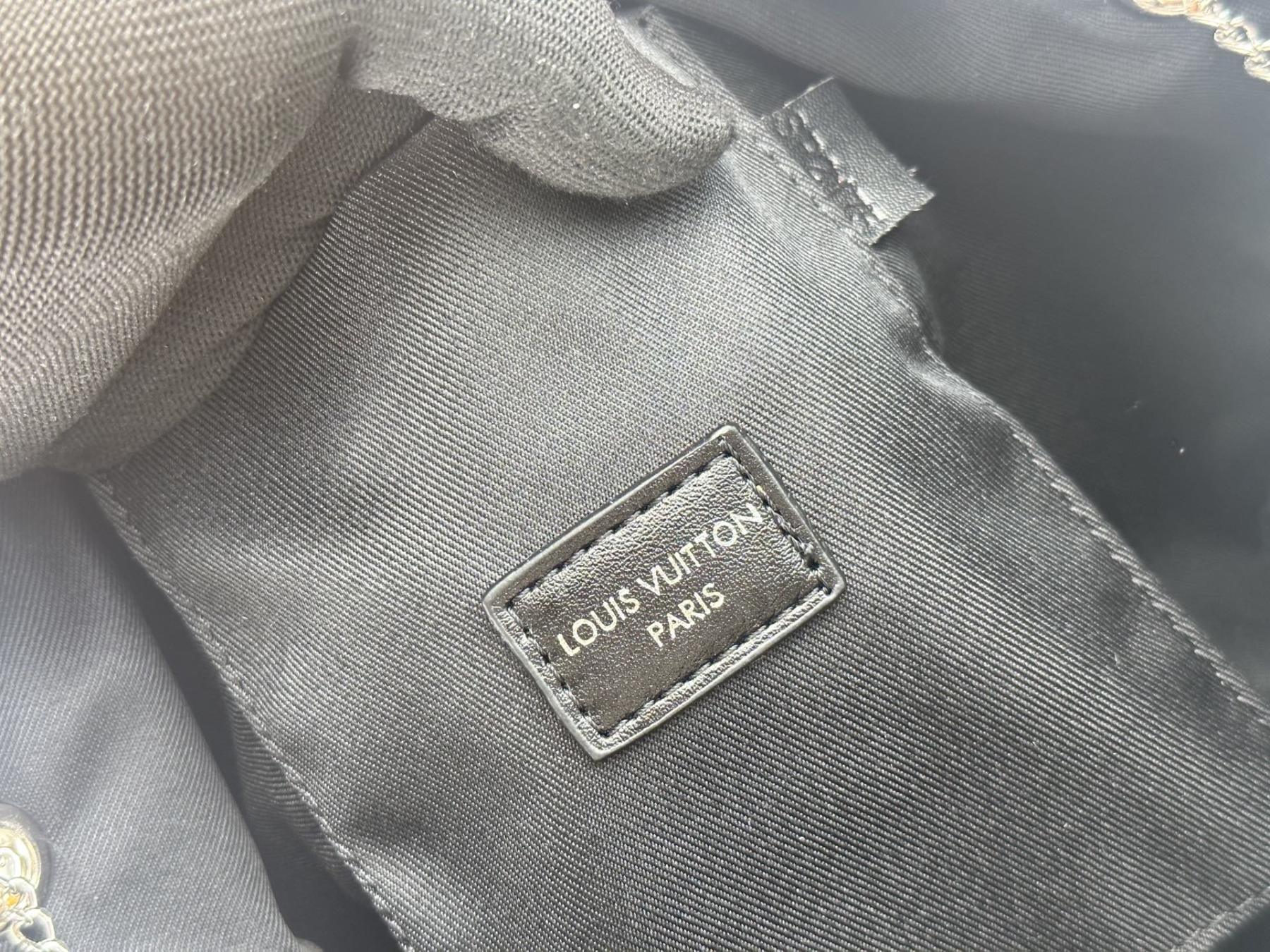 LOUIS VUITTON ルイヴィトン No Way クロスボディバッグ M14377