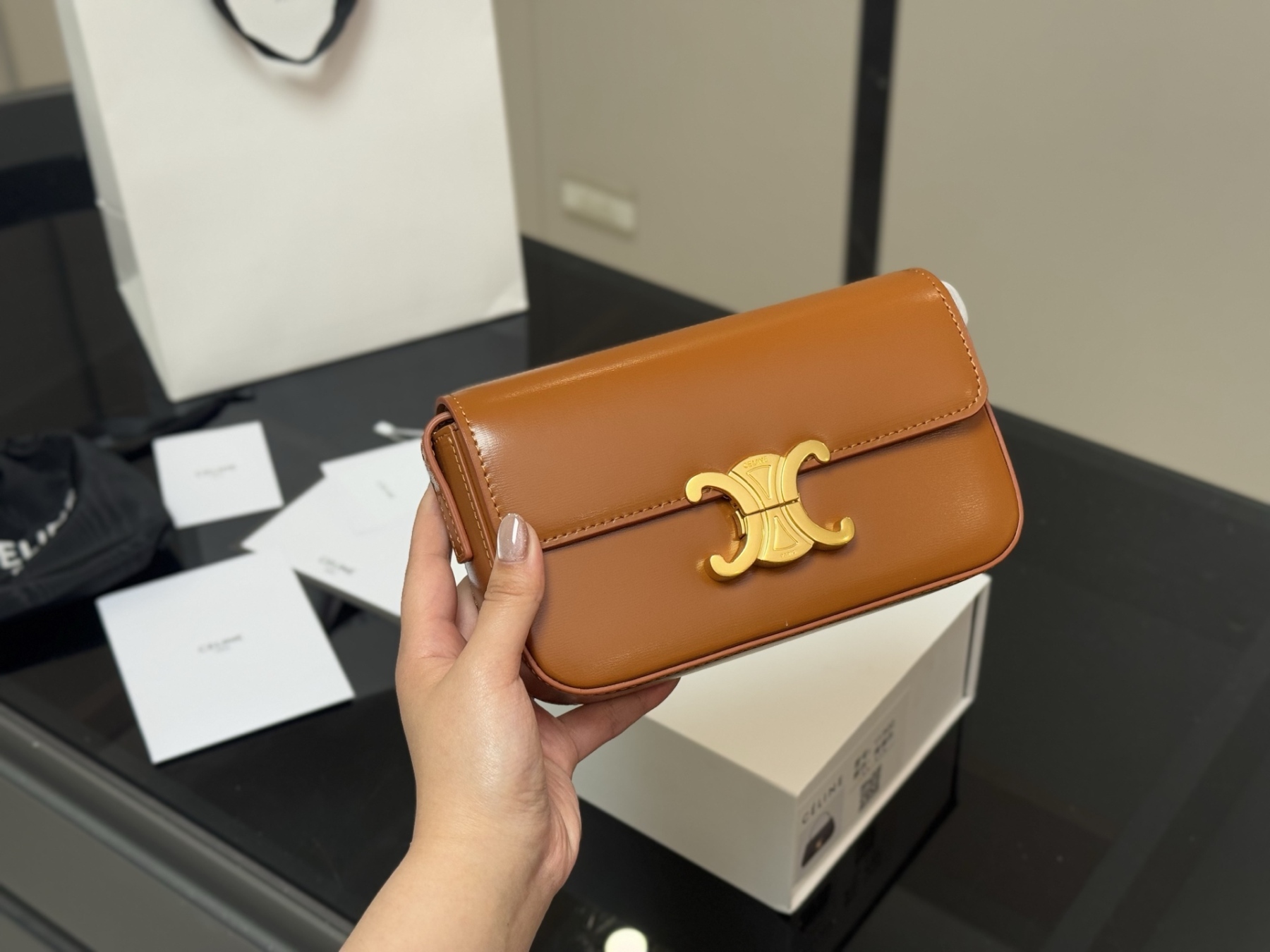 【CELINE公式旗艦店】セリーヌ わきバッグ ハンドバッグ 8色