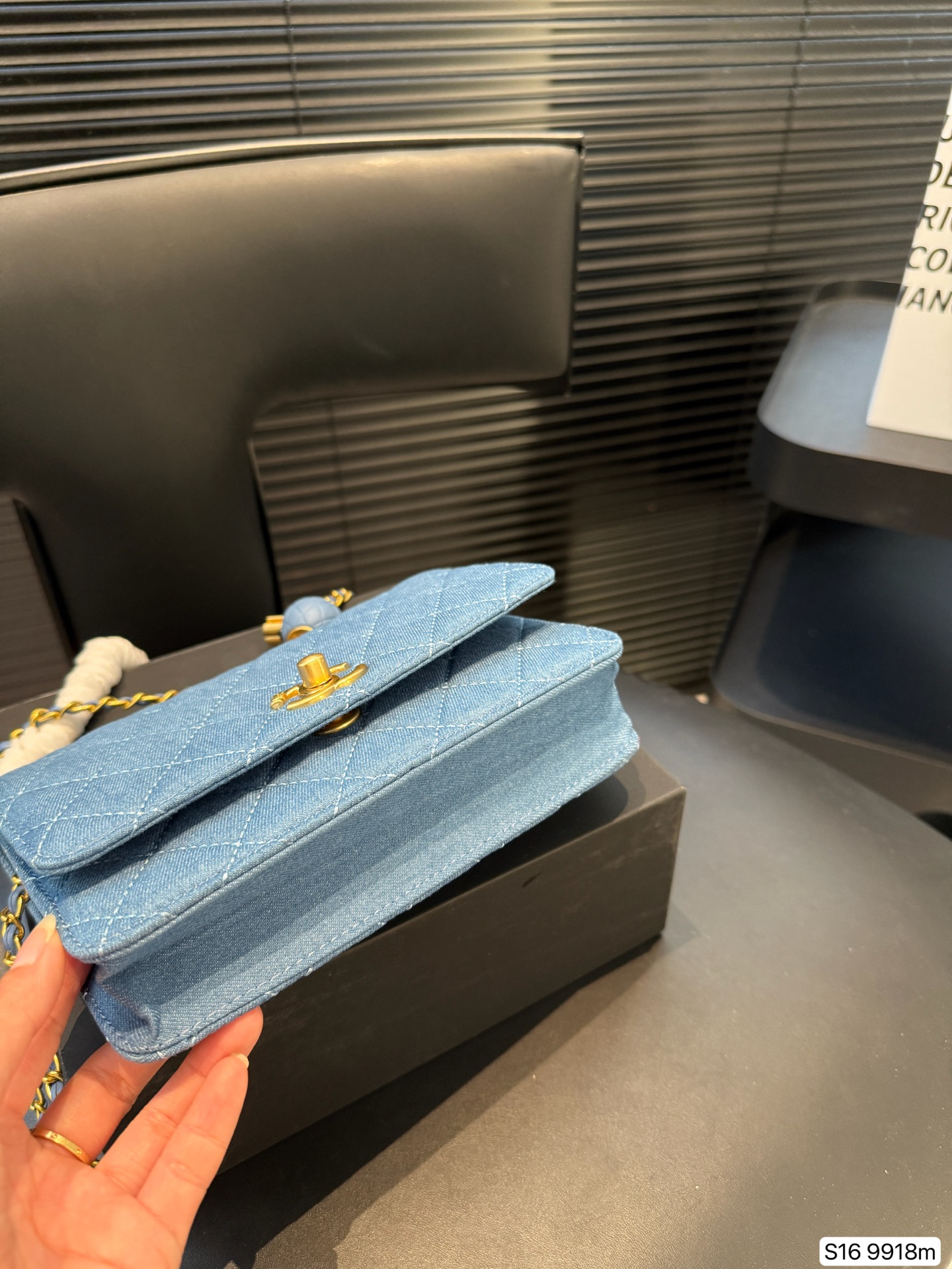 【CHANEL公式旗艦店】シャネル デニムバッグ  9918