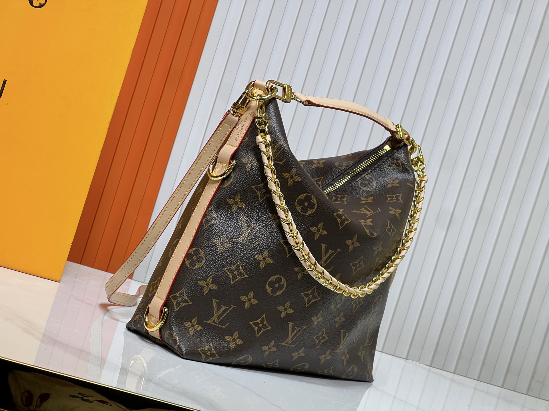 LOUIS VUITTON ルイヴィトン M46213 クロスボディバッグ