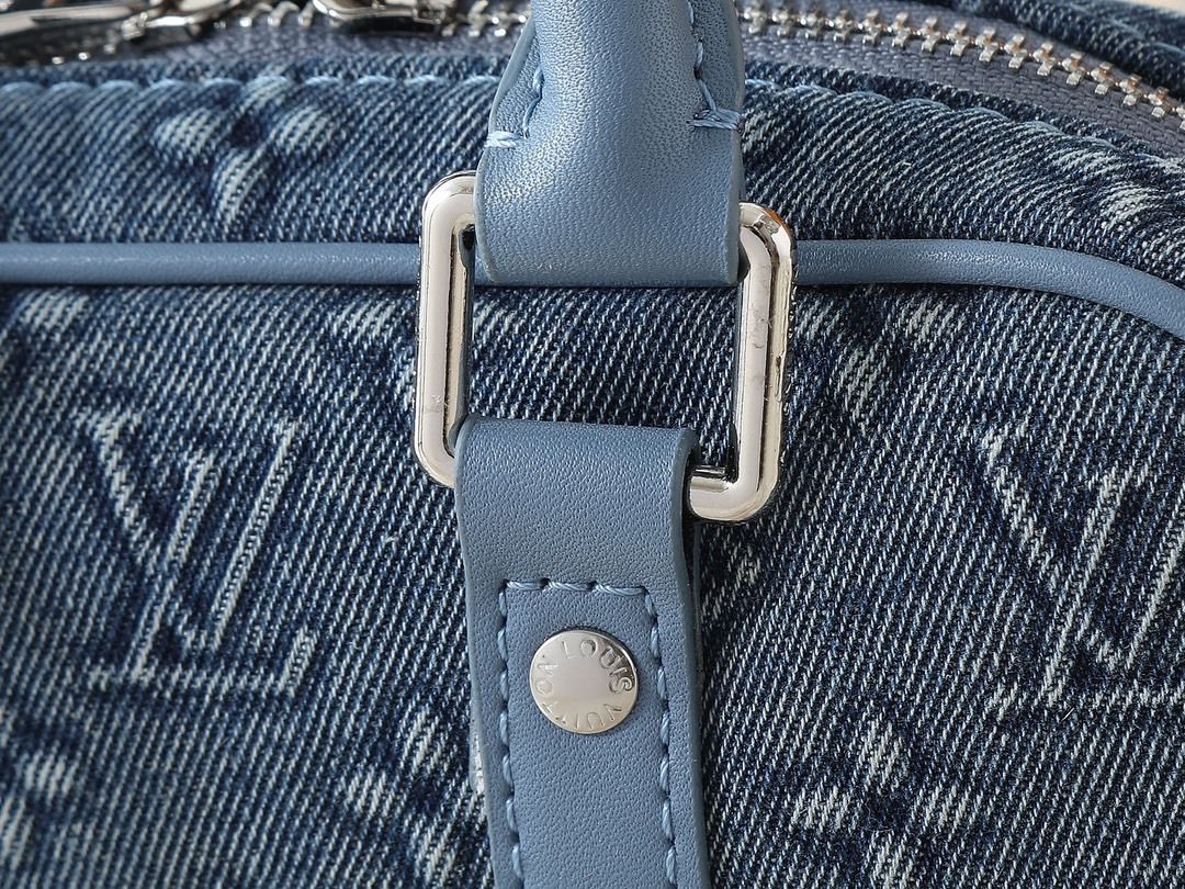 LOUIS VUITTON ルイヴィトン Nano Porte Documents Voyage M82770