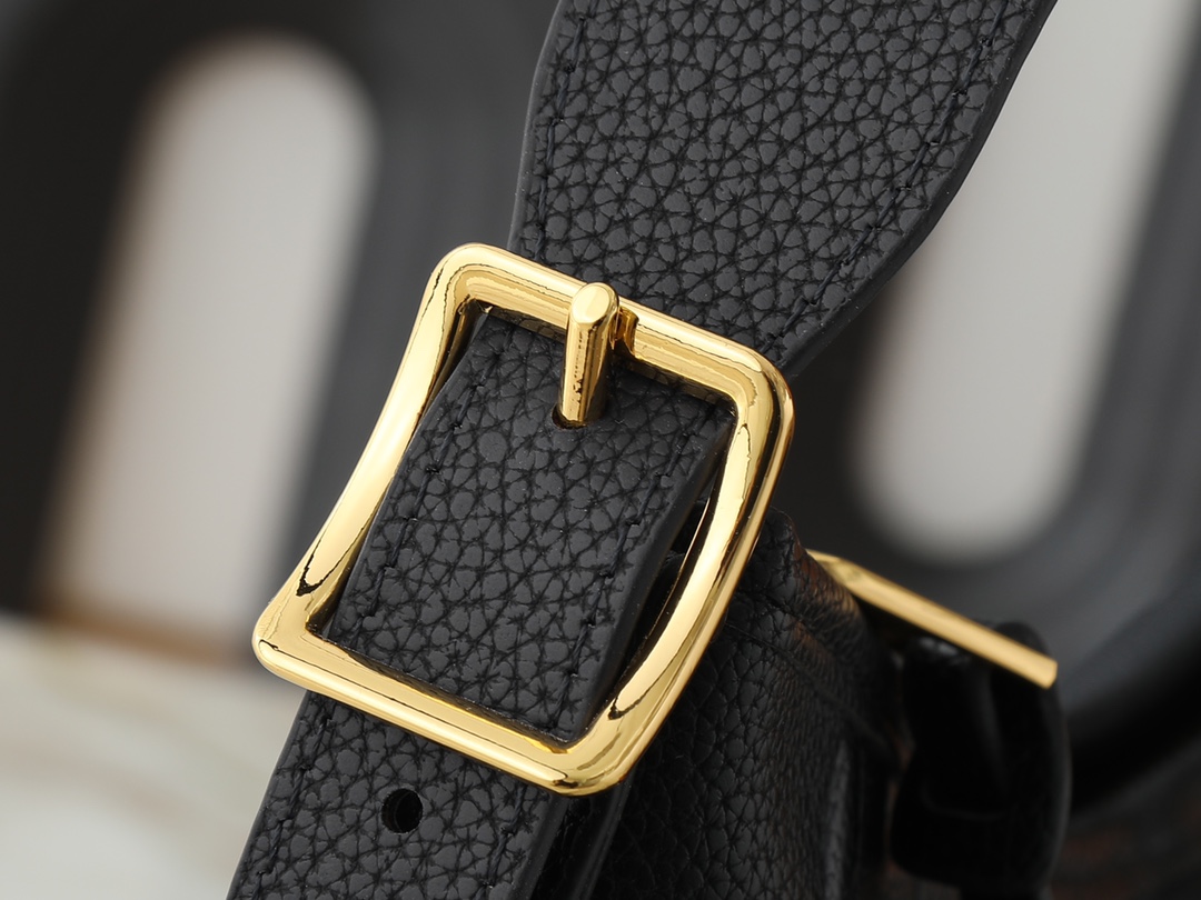 LOUIS VUITTON ルイヴィトン CarryAll ハンドバッグ