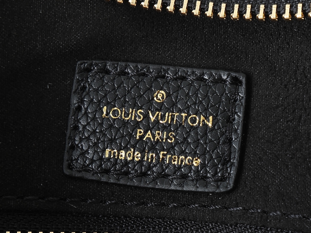 LOUIS VUITTON ルイヴィトン CarryAll ハンドバッグ
