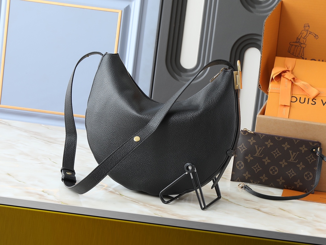 LOUIS VUITTON ルイヴィトン Low Key Cookie ショルダーバッグ