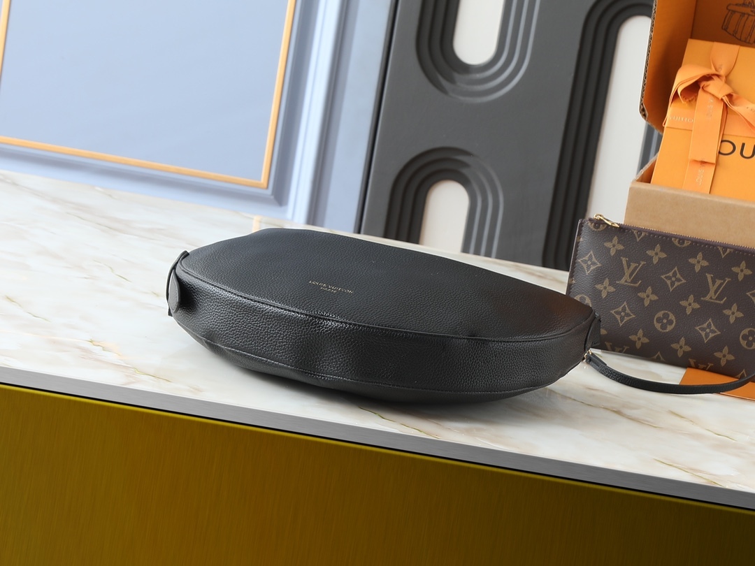 LOUIS VUITTON ルイヴィトン Low Key Cookie ショルダーバッグ