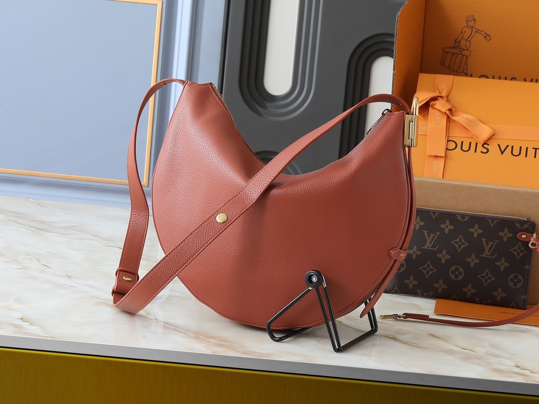 LOUIS VUITTON ルイヴィトン Low Key Cookie ショルダーバッグ