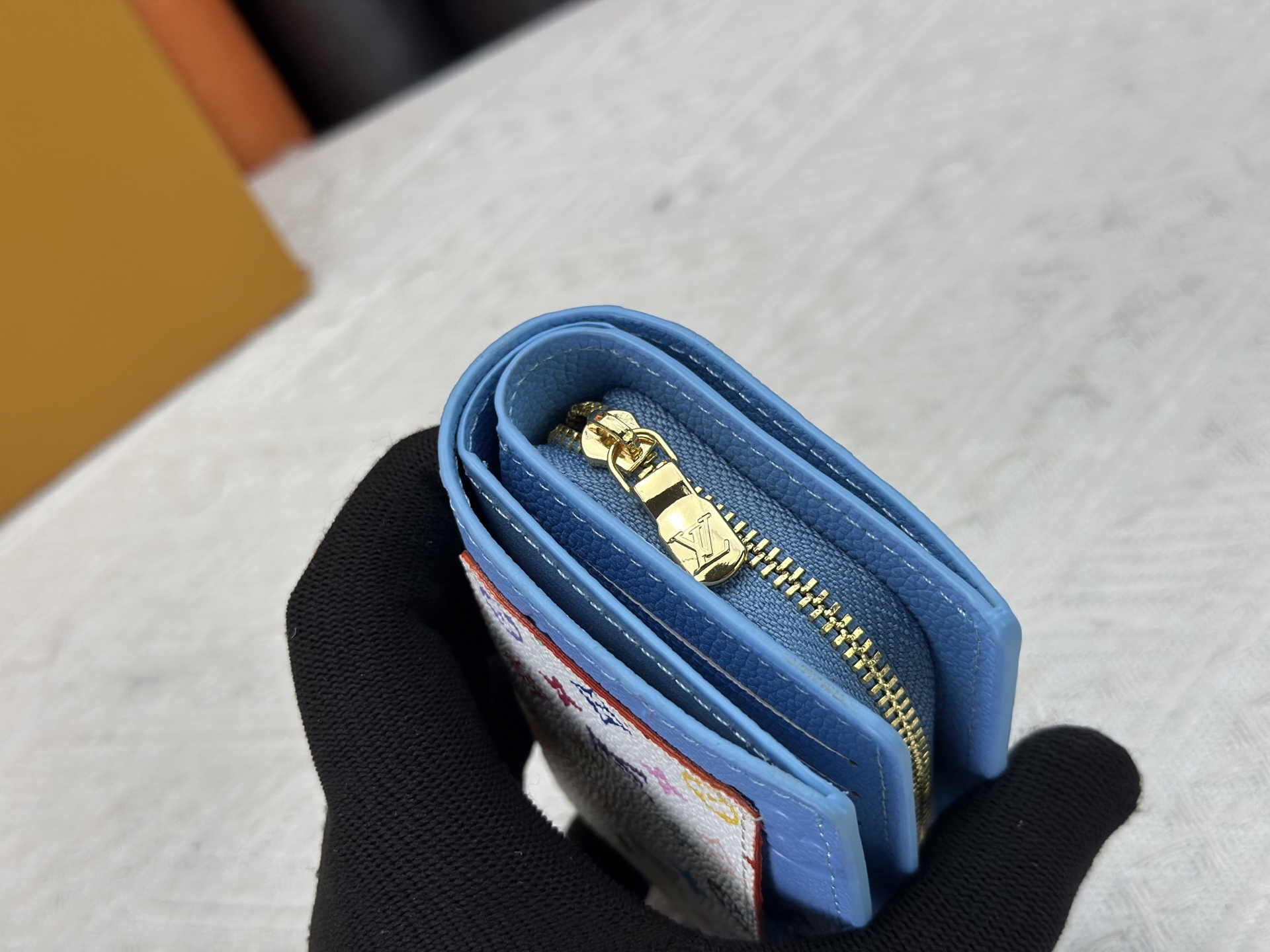 LOUIS VUITTON（ルイヴィトン）Cléa 財布 M13619