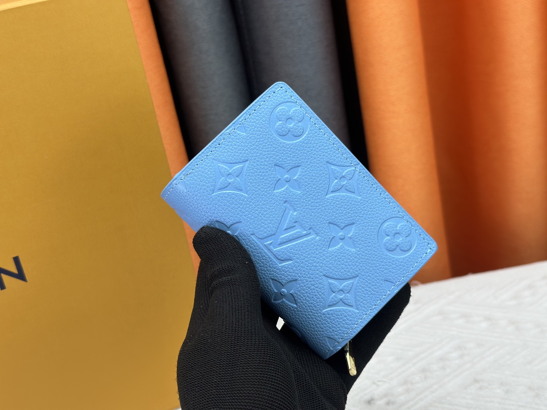 LOUIS VUITTON（ルイヴィトン）Cléa 財布 M13619