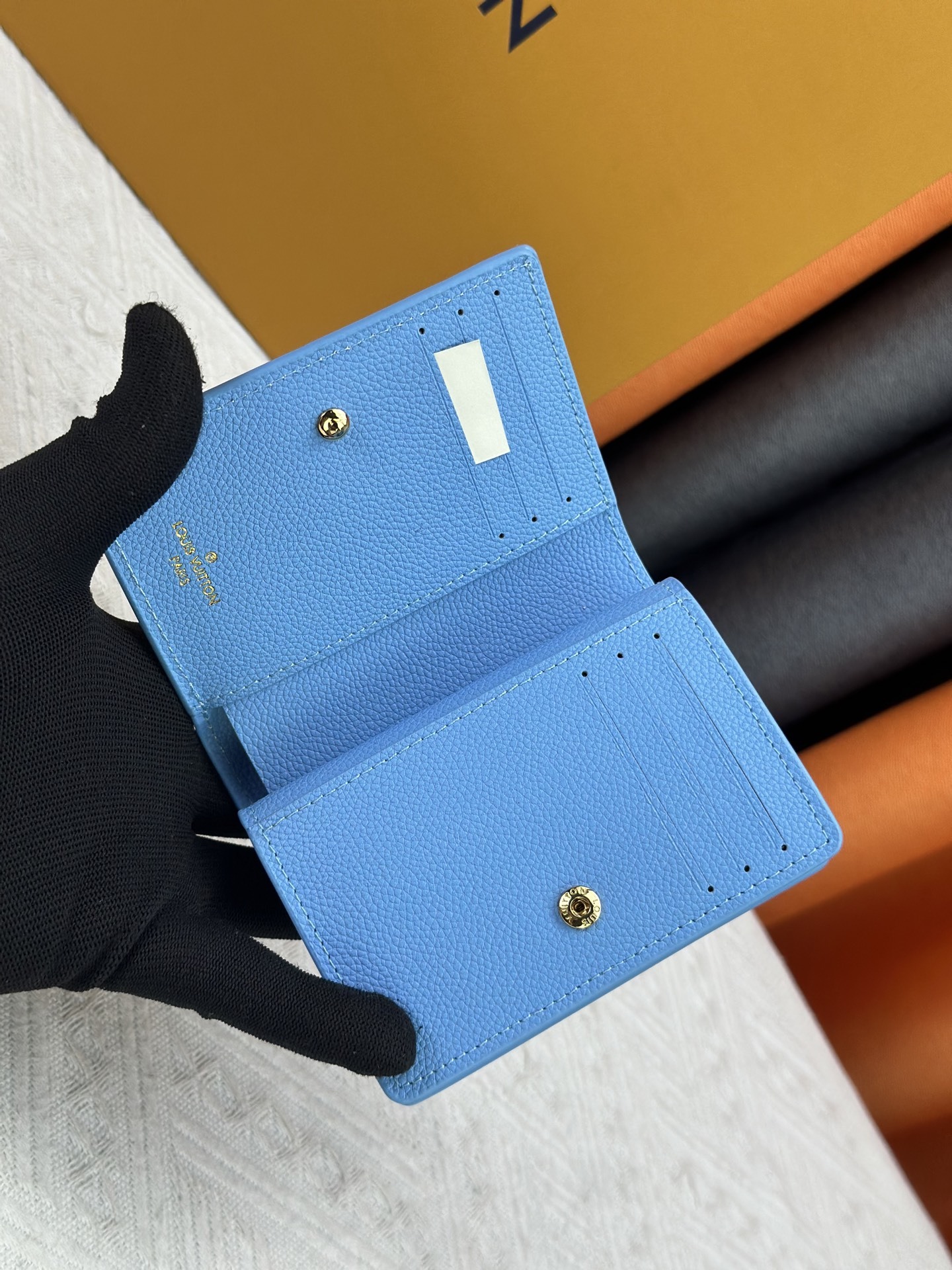 LOUIS VUITTON（ルイヴィトン）Cléa 財布 M13619