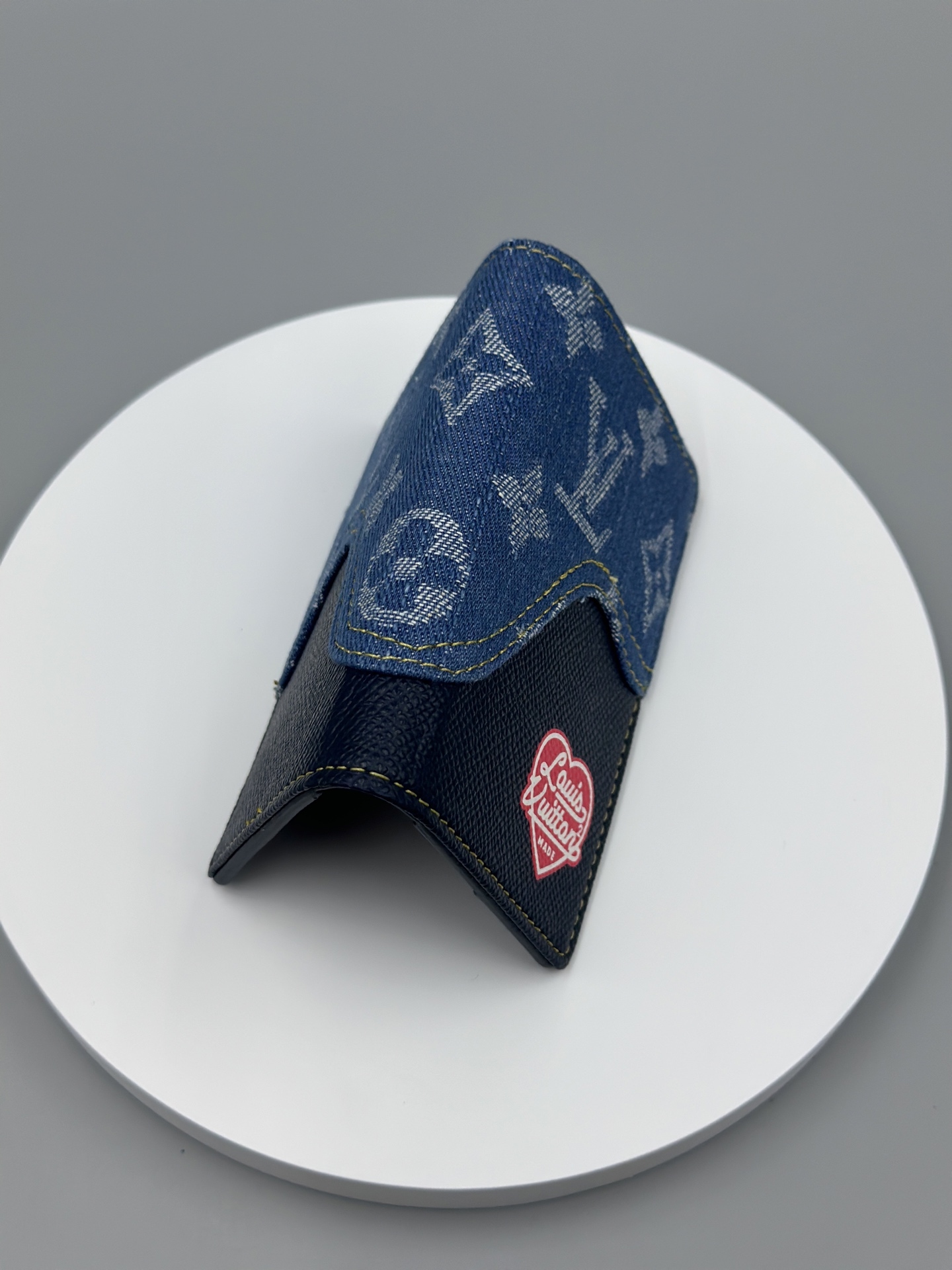 LOUIS VUITTON ルイヴィトン LV Nigo 財布 M81015