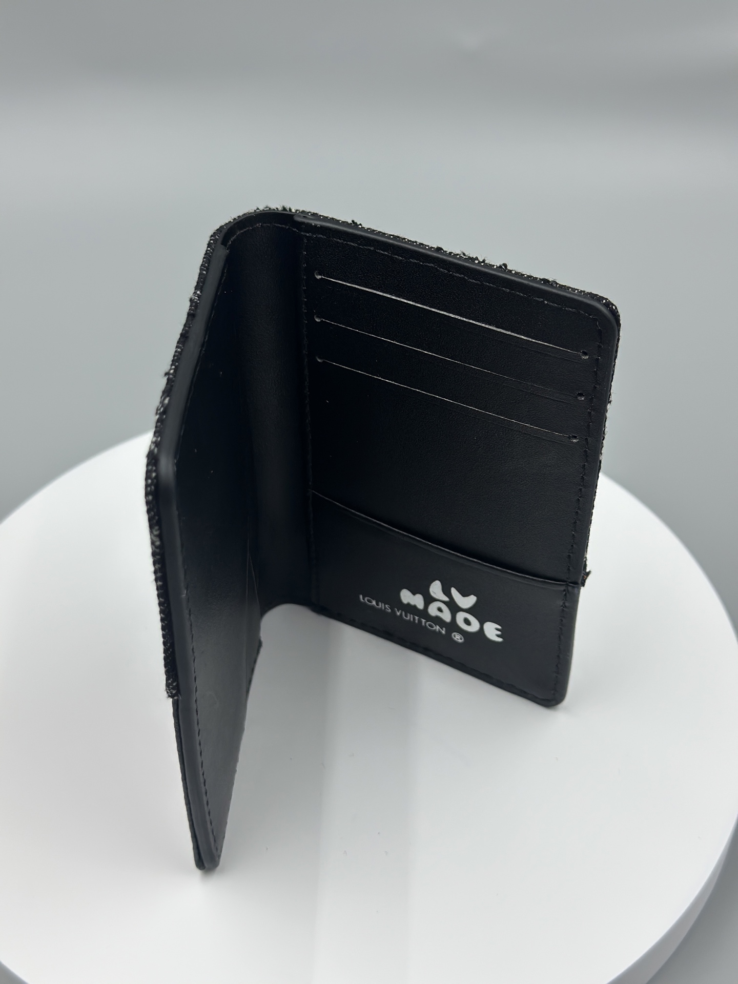 LOUIS VUITTON ルイヴィトン LV Nigo 財布 M81015