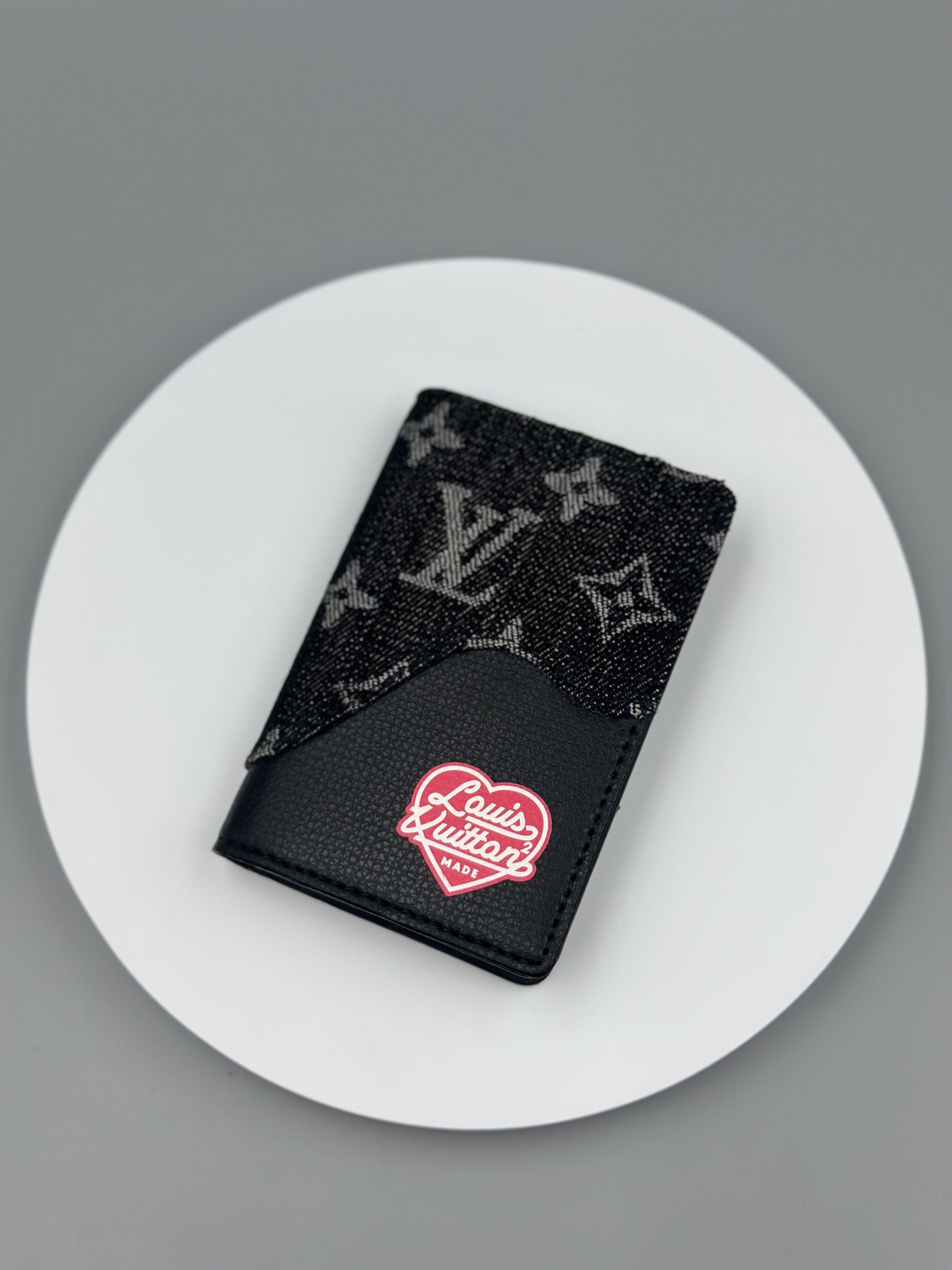 LOUIS VUITTON ルイヴィトン LV Nigo 財布 M81015