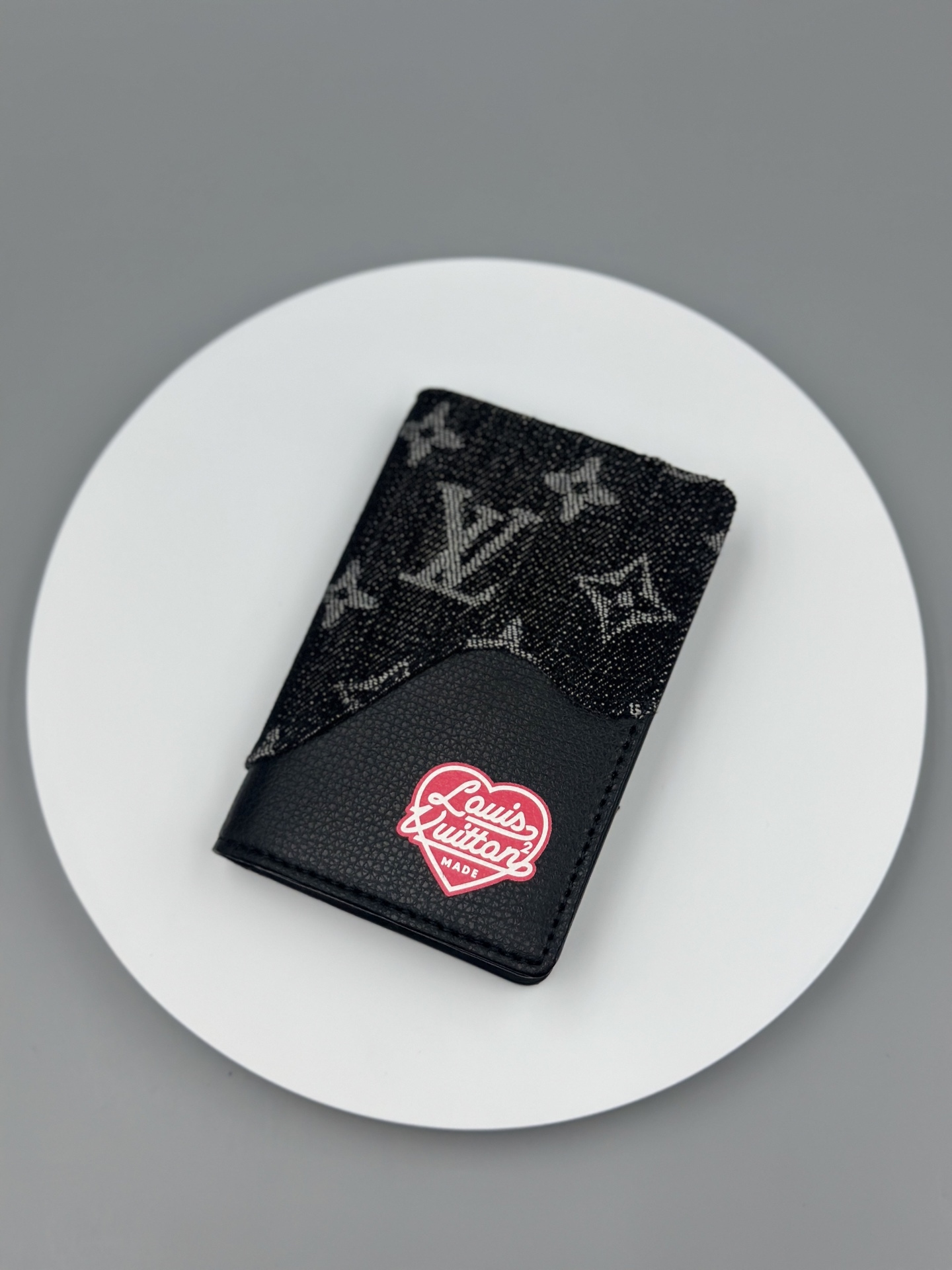 LOUIS VUITTON ルイヴィトン LV Nigo 財布 M81015