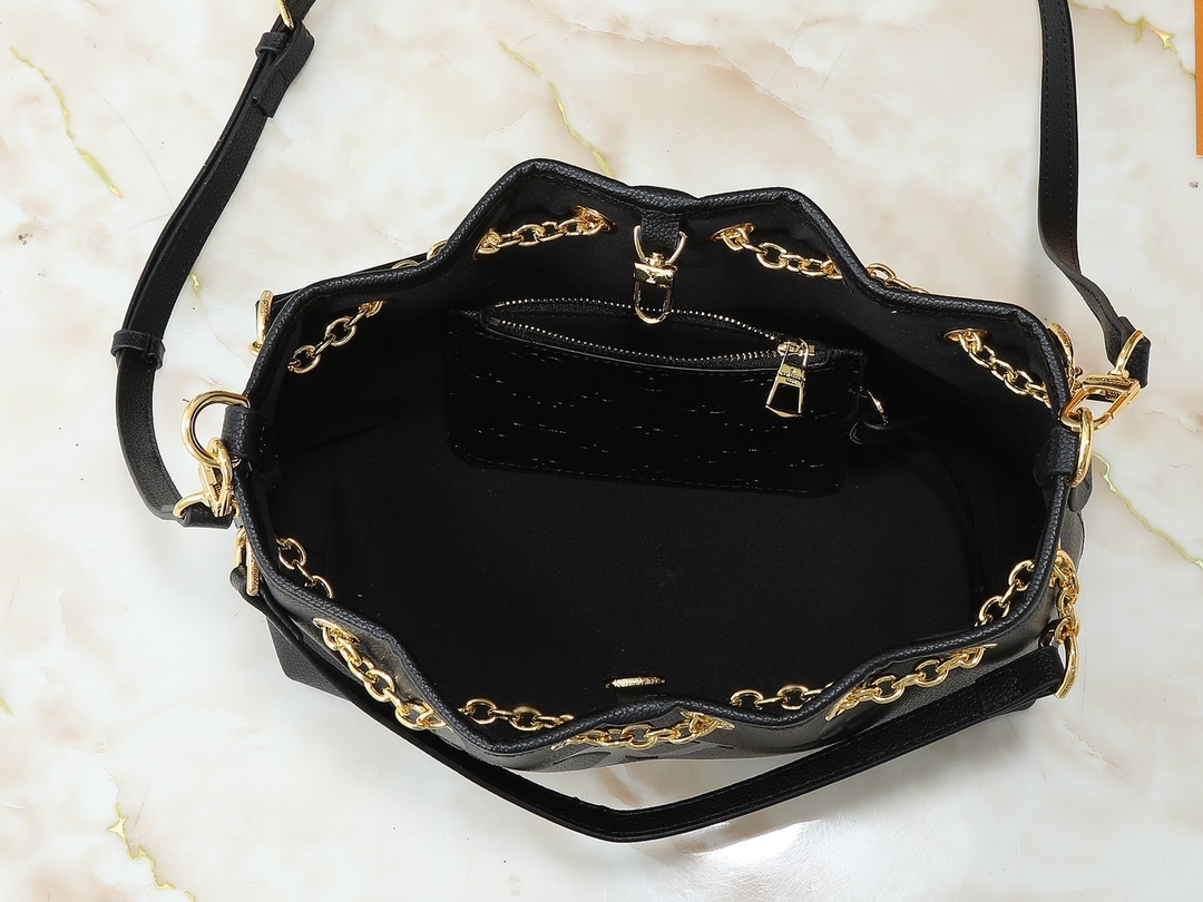 LOUIS VUITTON ルイヴィトン Summer Bundle ショルダーバッグ