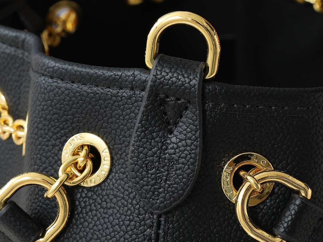 LOUIS VUITTON ルイヴィトン Summer Bundle ショルダーバッグ