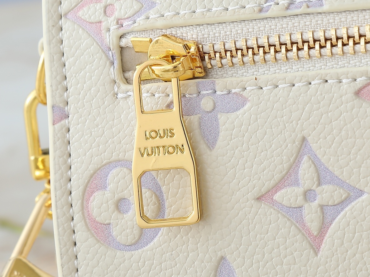 LOUIS VUITTON ルイヴィトン POCHETTE MÉTIS EAST WEST M25682