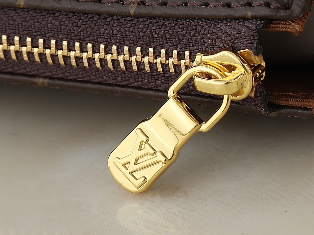 LOUIS VUITTON ルイヴィトン POCHETTE EVA チェーンバッグ M13567