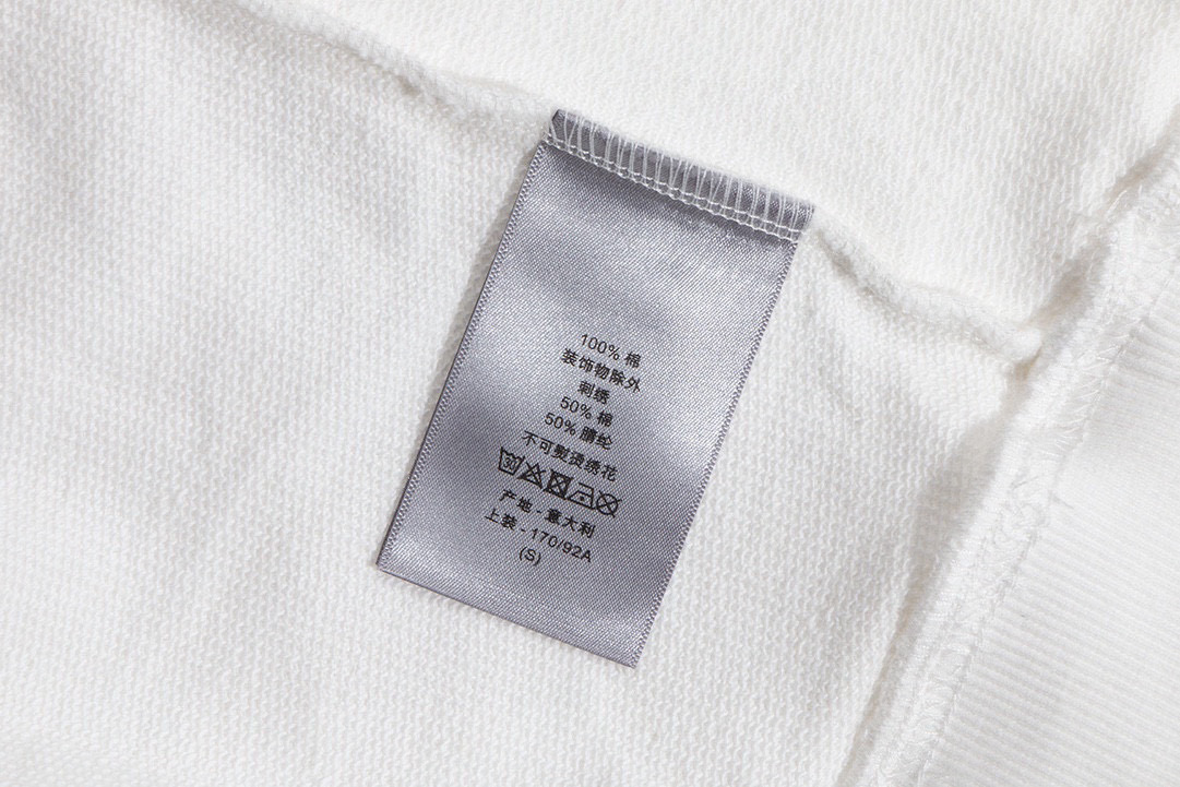 【DIOR】（ディオール ）パーカー 即日出荷 ご好評に付き再入荷！