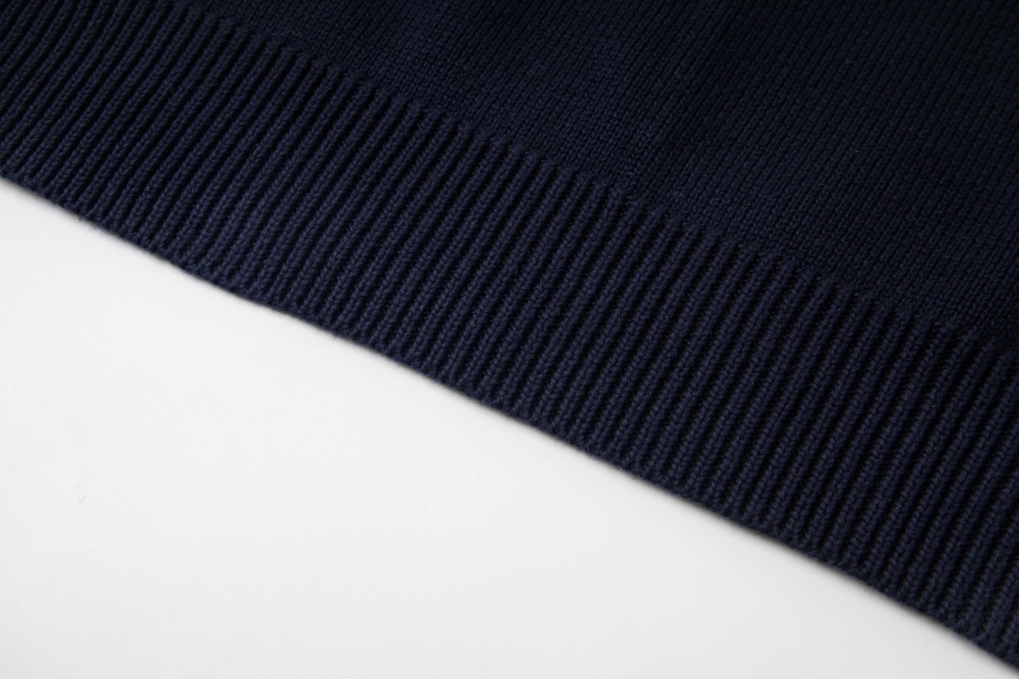 【DIOR旗艦店】ディオール セーター ご好評に付き再入荷！