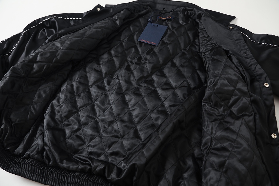 【Louis Vuitton旗艦店】ルイヴィトン 綿入りジャケット ご好評に付き再入荷！
