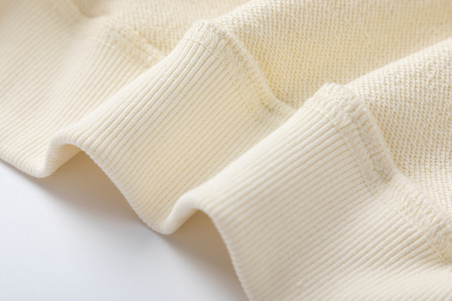 【GUCCI公式旗艦店】（グッチ）長袖 ご好評に付き再入荷！