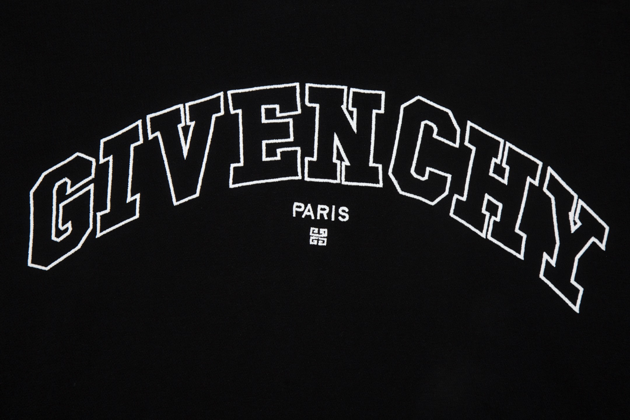 【GIVENCHY】刺繍パーカー