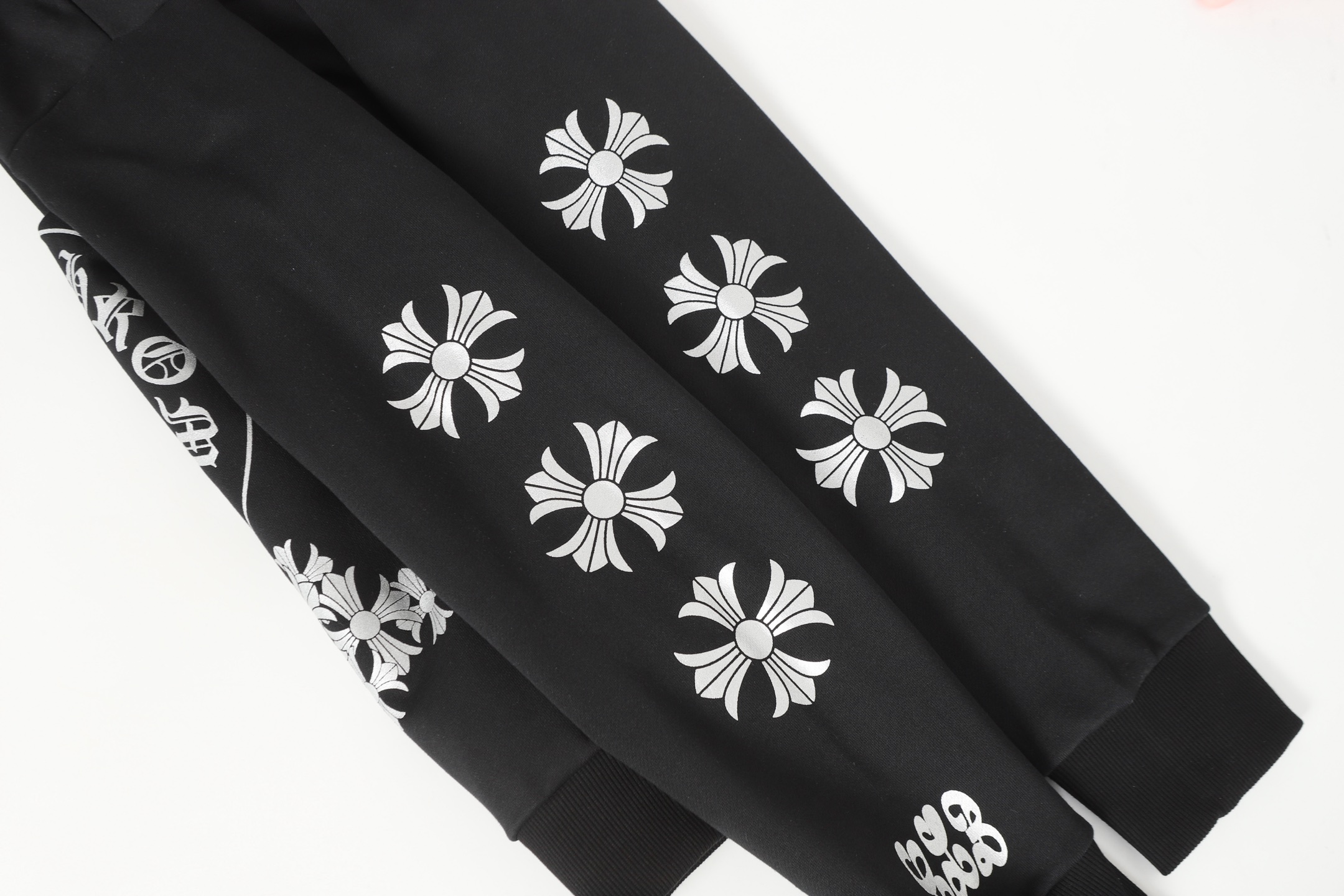 【CHROME HEARTS】パーカー