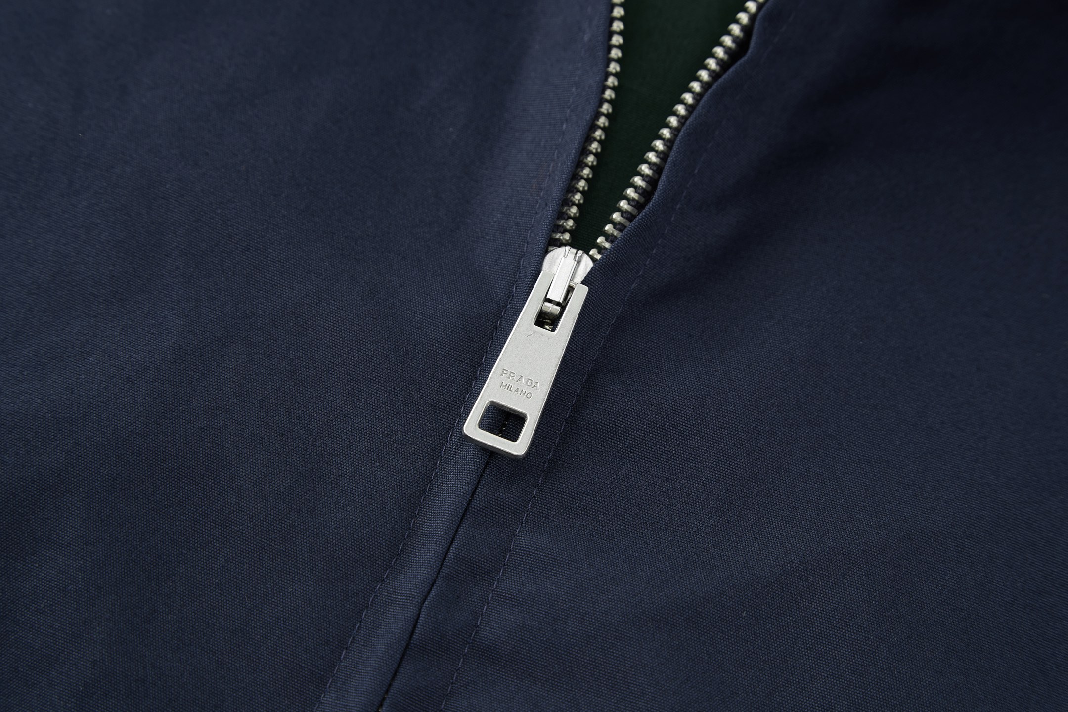 【PRADA旗艦店】プラダ ラムウールジャケット ご好評に付き再入荷！