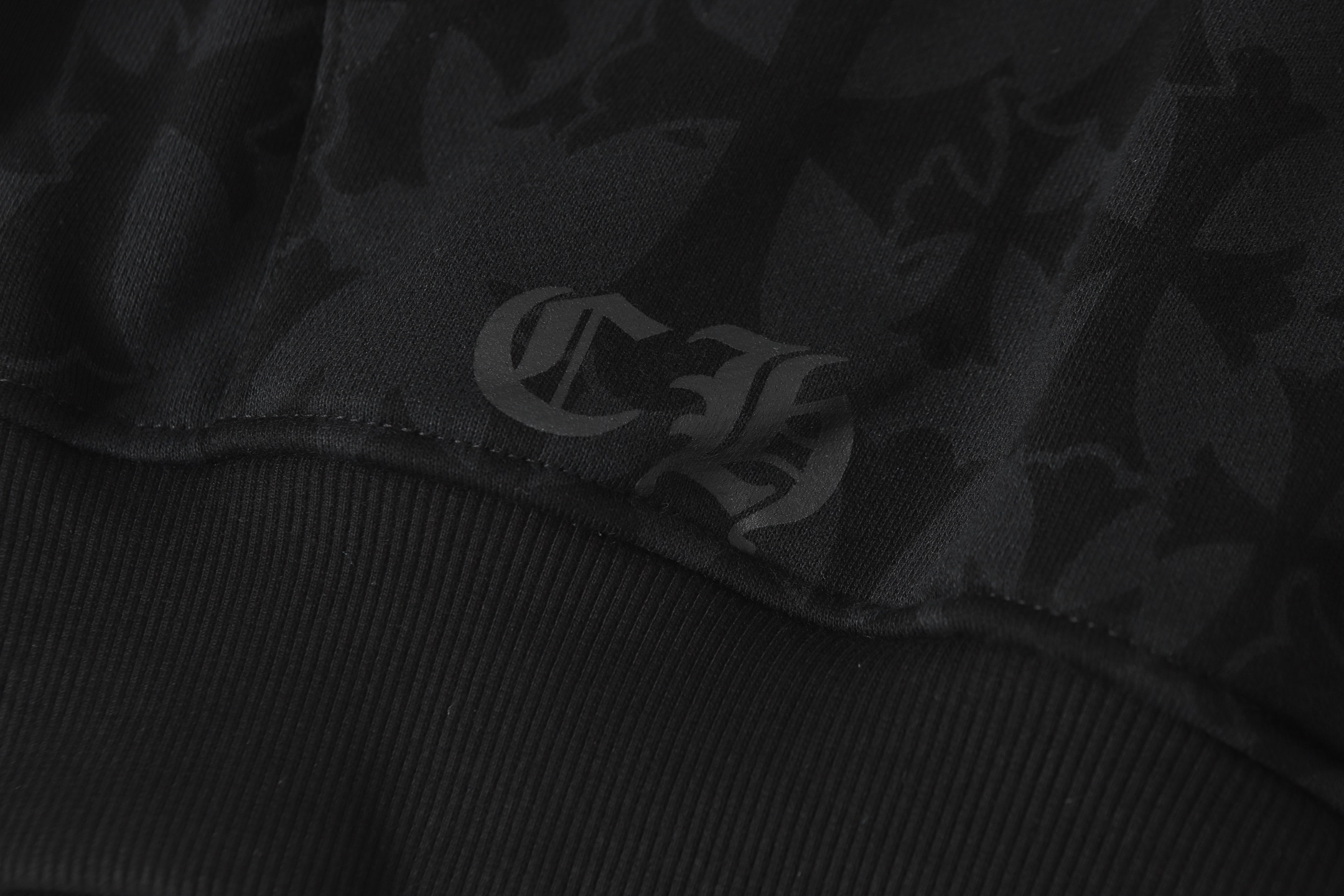 【CHROME HEARTS】パーカー