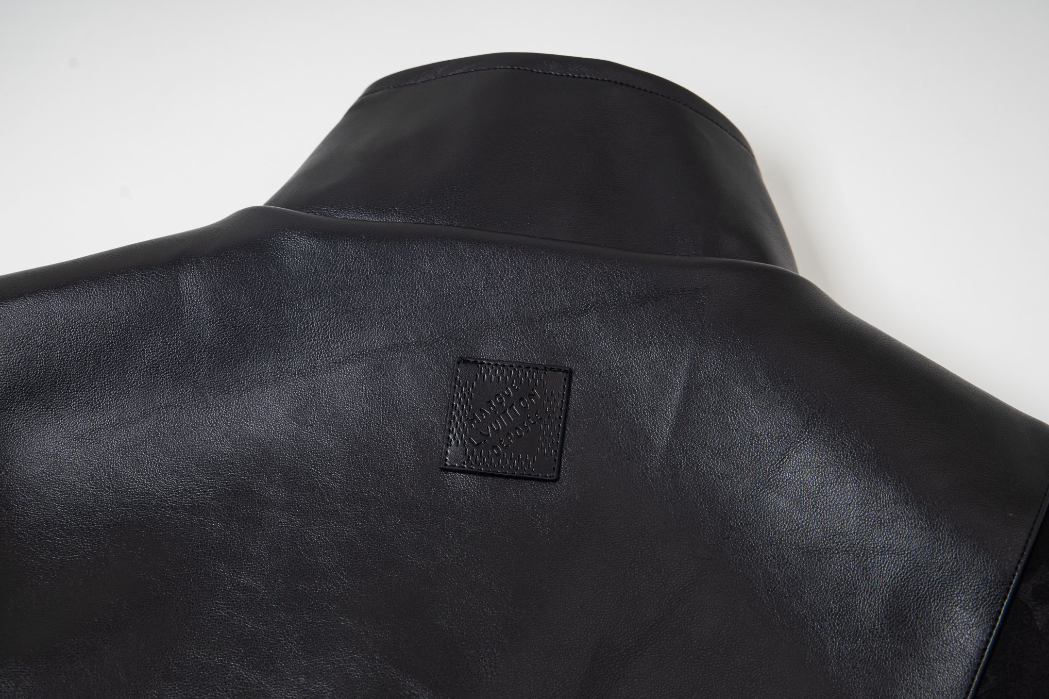 【Louis Vuitton公式旗艦店】ルイヴィトン ジャケット ご好評に付き再入荷！