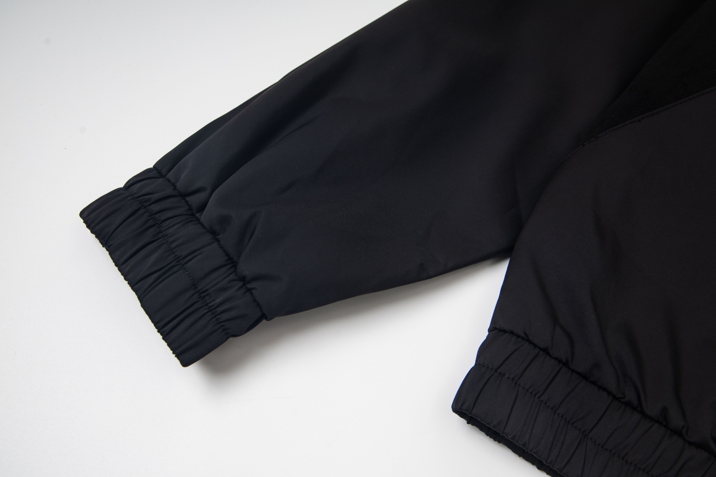 【Louis Vuitton公式旗艦店】ルイヴィトン ジャケット ご好評に付き再入荷！