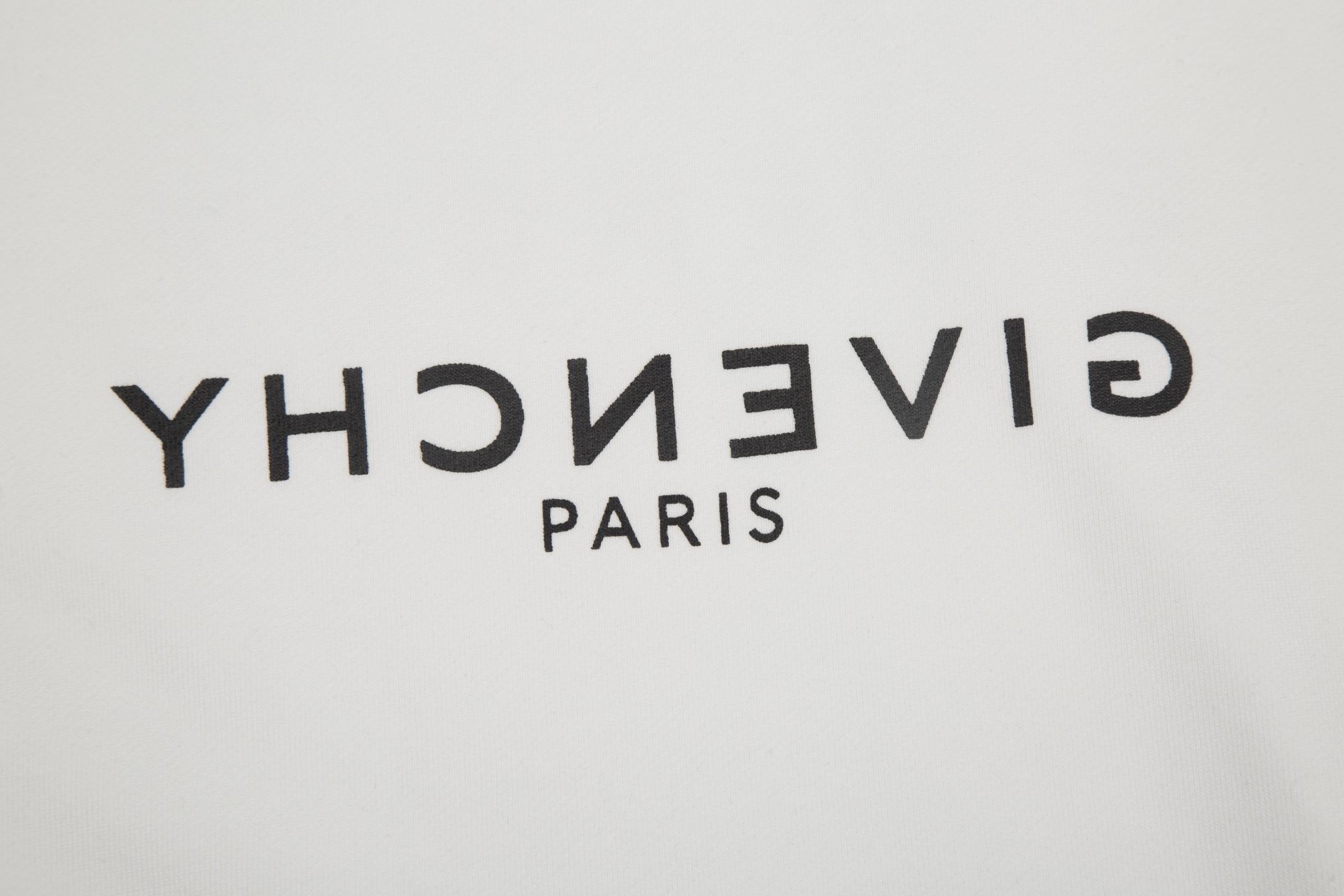 【GIVENCHY】プリントパーカー