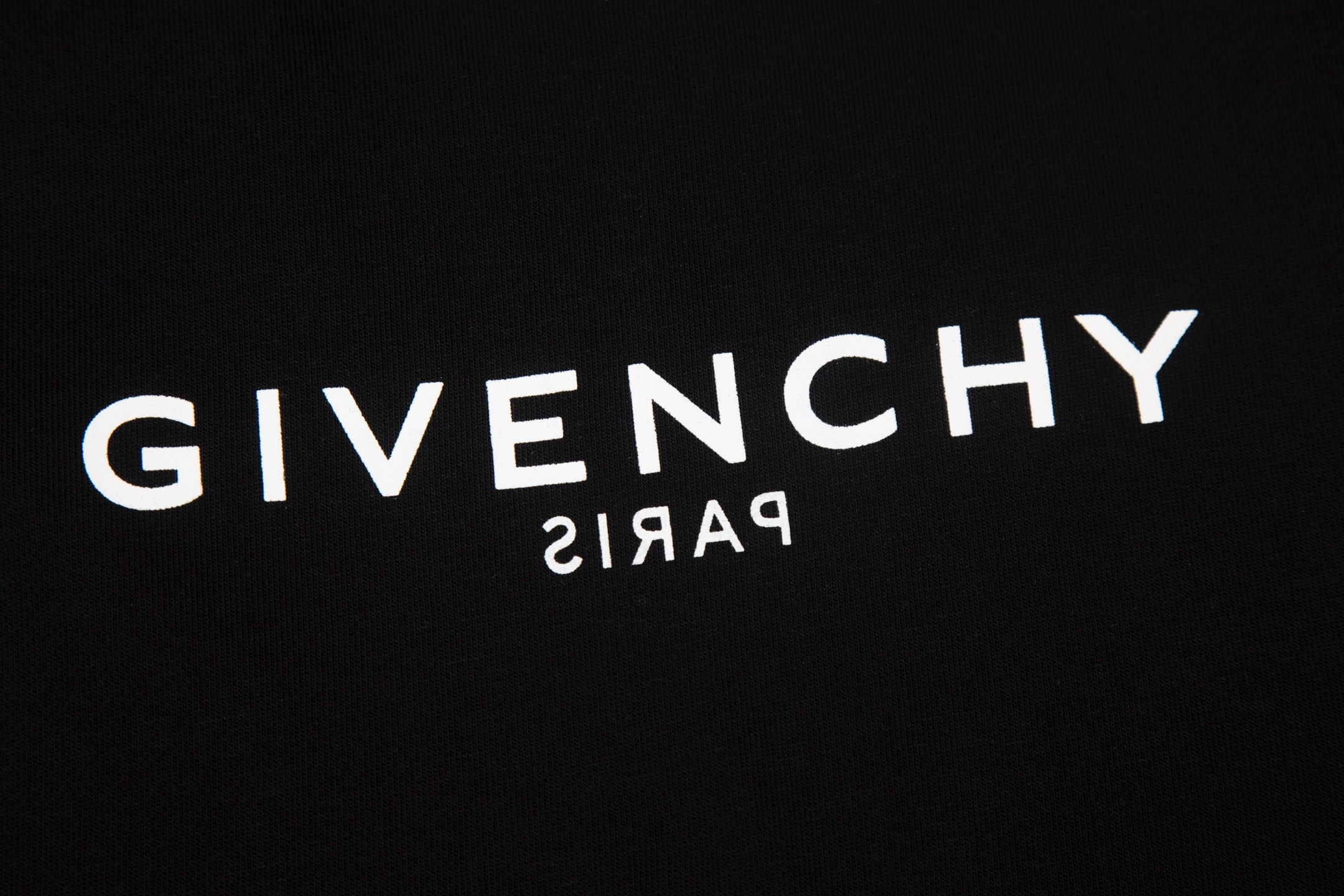 【GIVENCHY】プリントパーカー