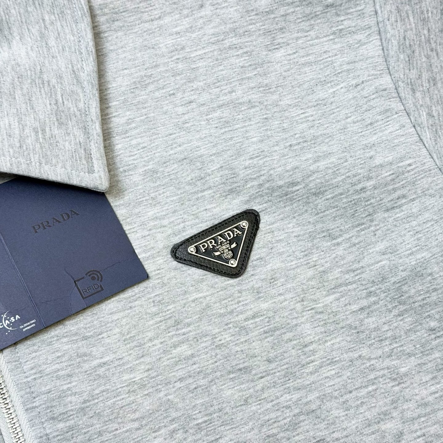 【PRADA旗艦店】プラダ ジャケット ご好評に付き再入荷！