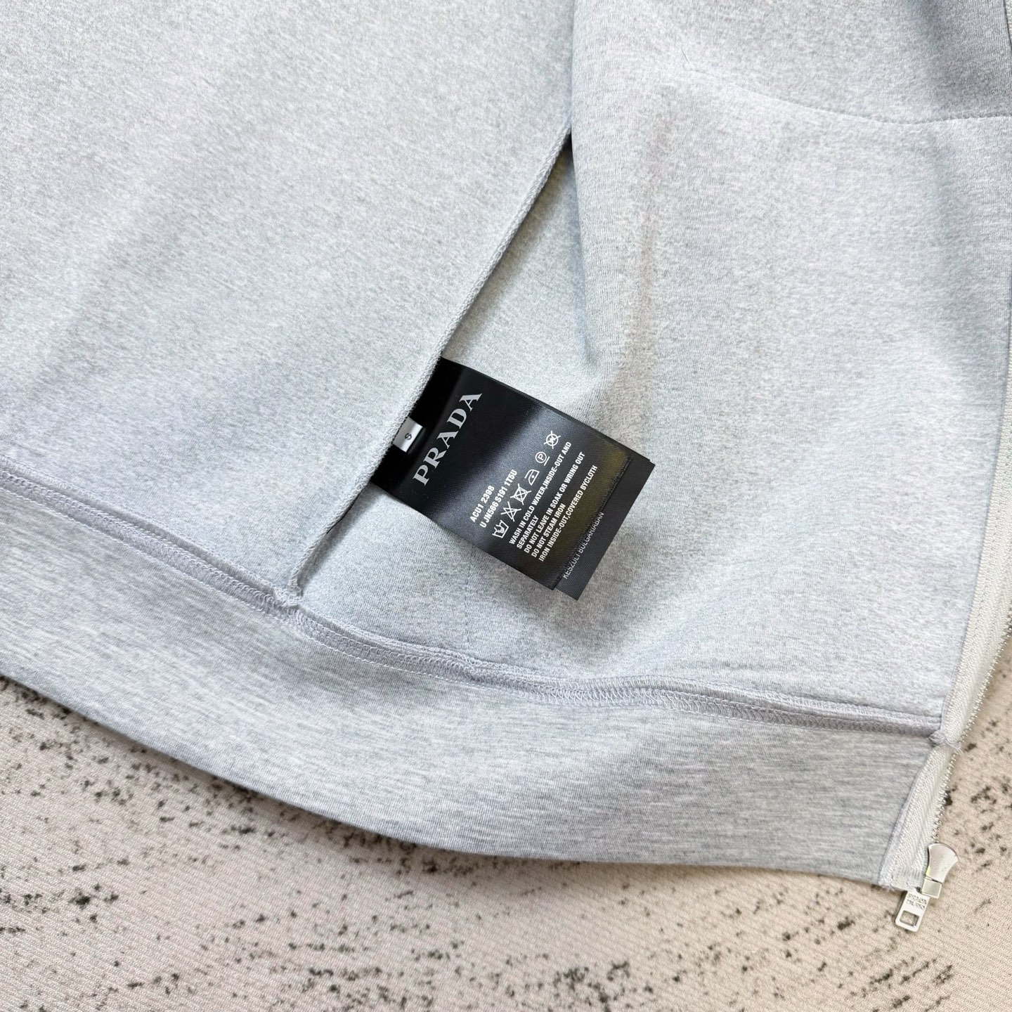 【PRADA旗艦店】プラダ ジャケット ご好評に付き再入荷！